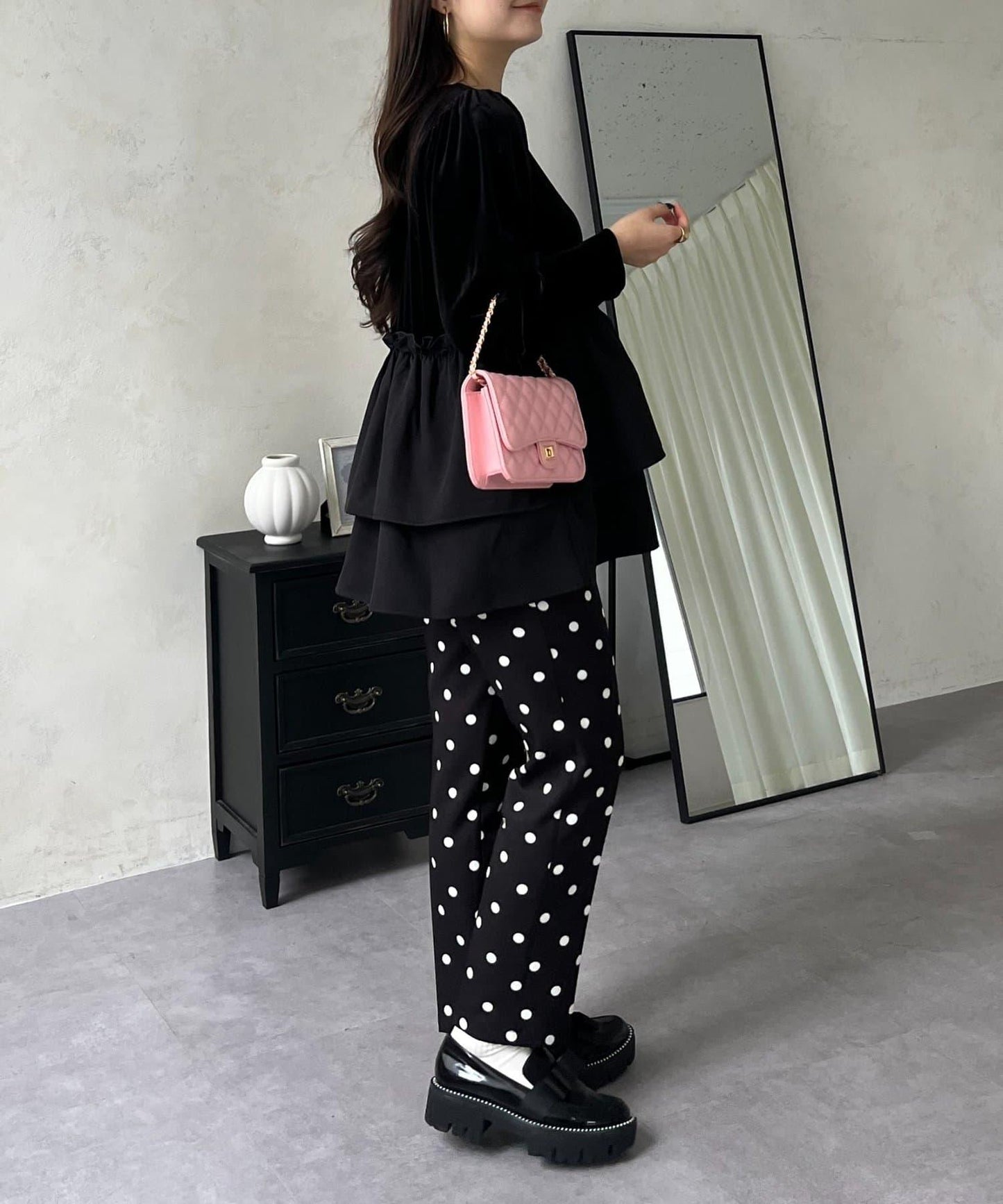 不對稱荷葉邊下襬天鵝絨短上衣