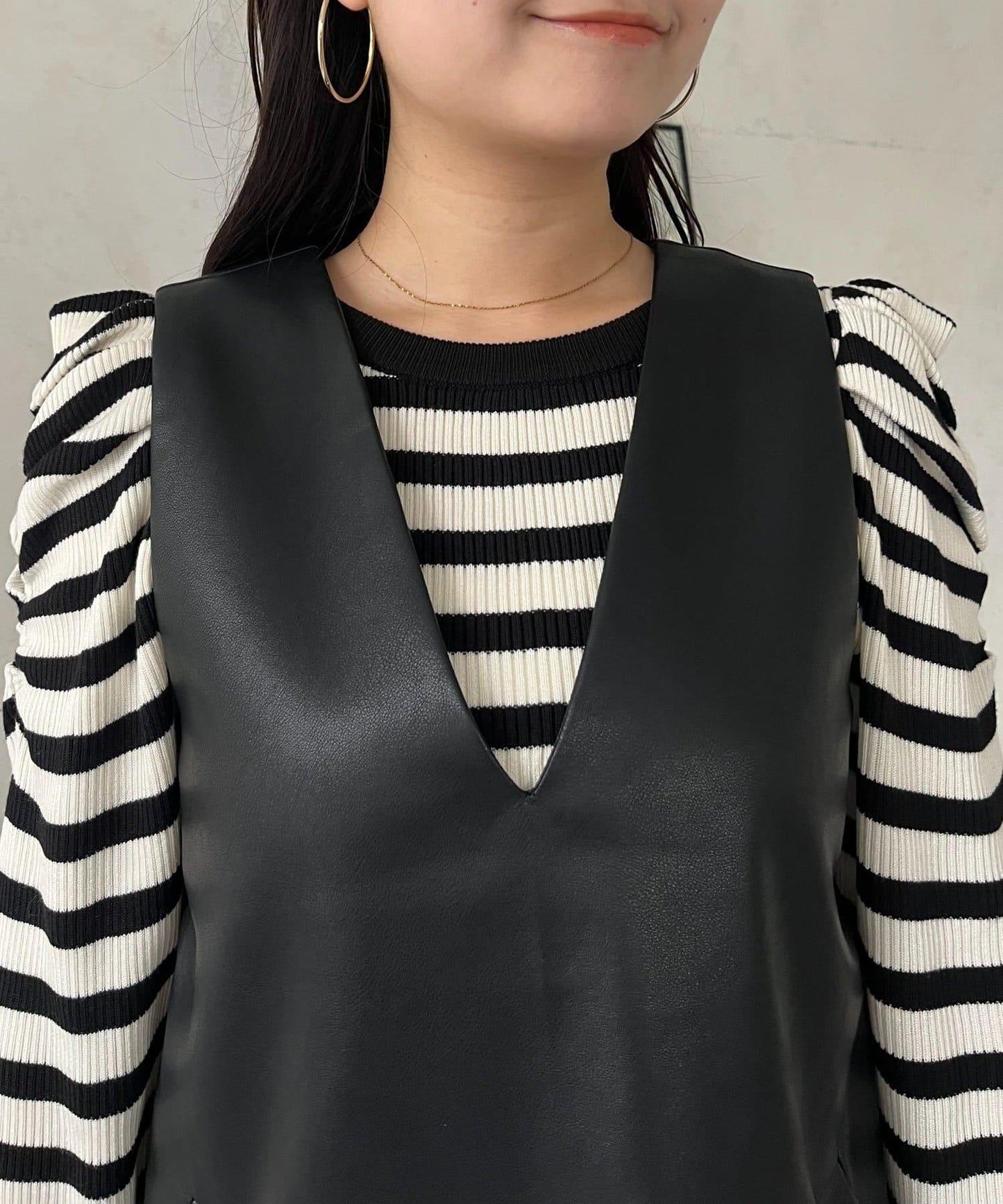 中長款仿皮馬甲