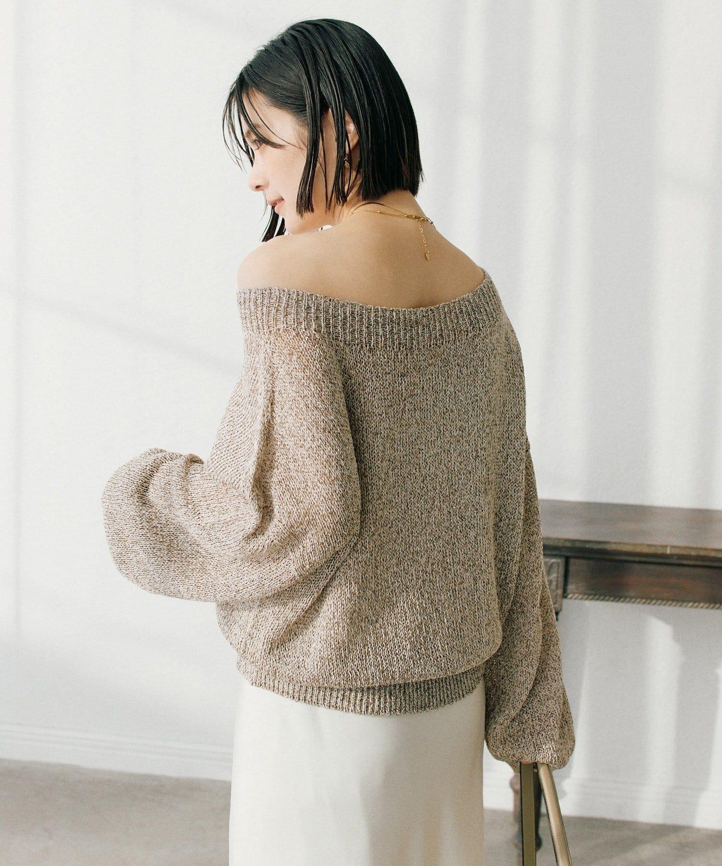 【可單肩或一字肩穿著！】混紡紙紗針織衫