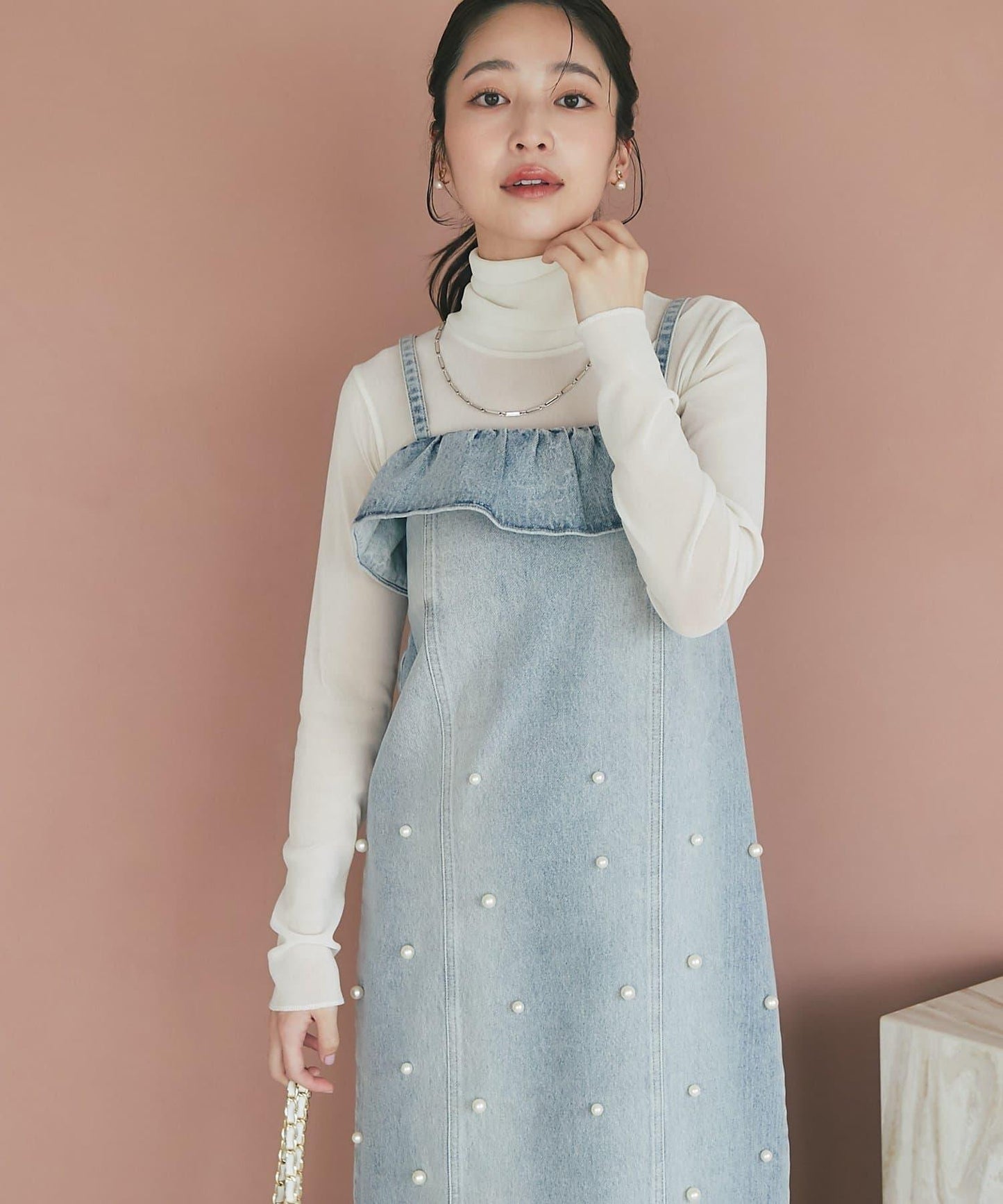 【La boutique BonBon】珍珠裝飾牛仔吊帶連衣裙