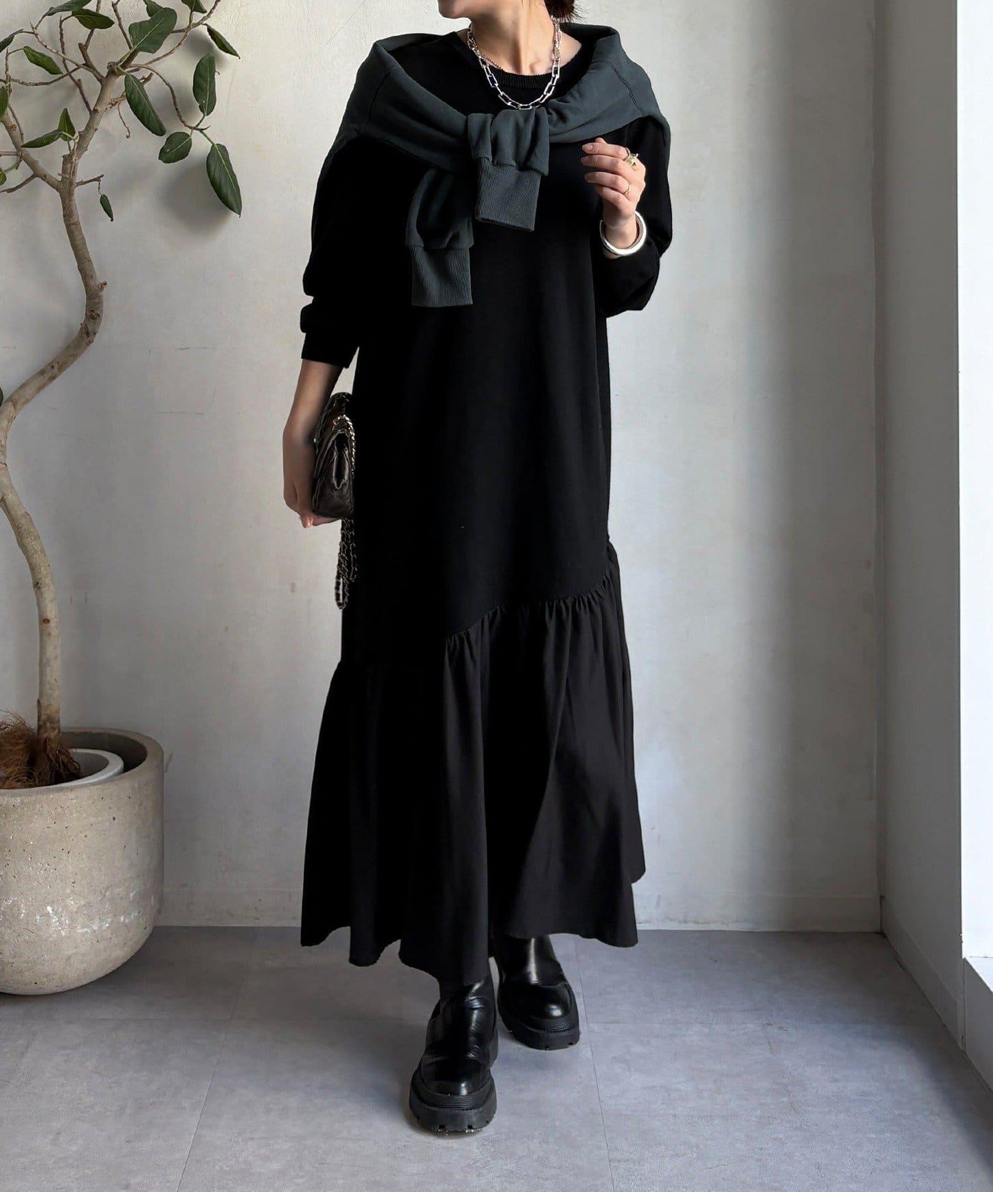 異材質拼接針織連衣裙