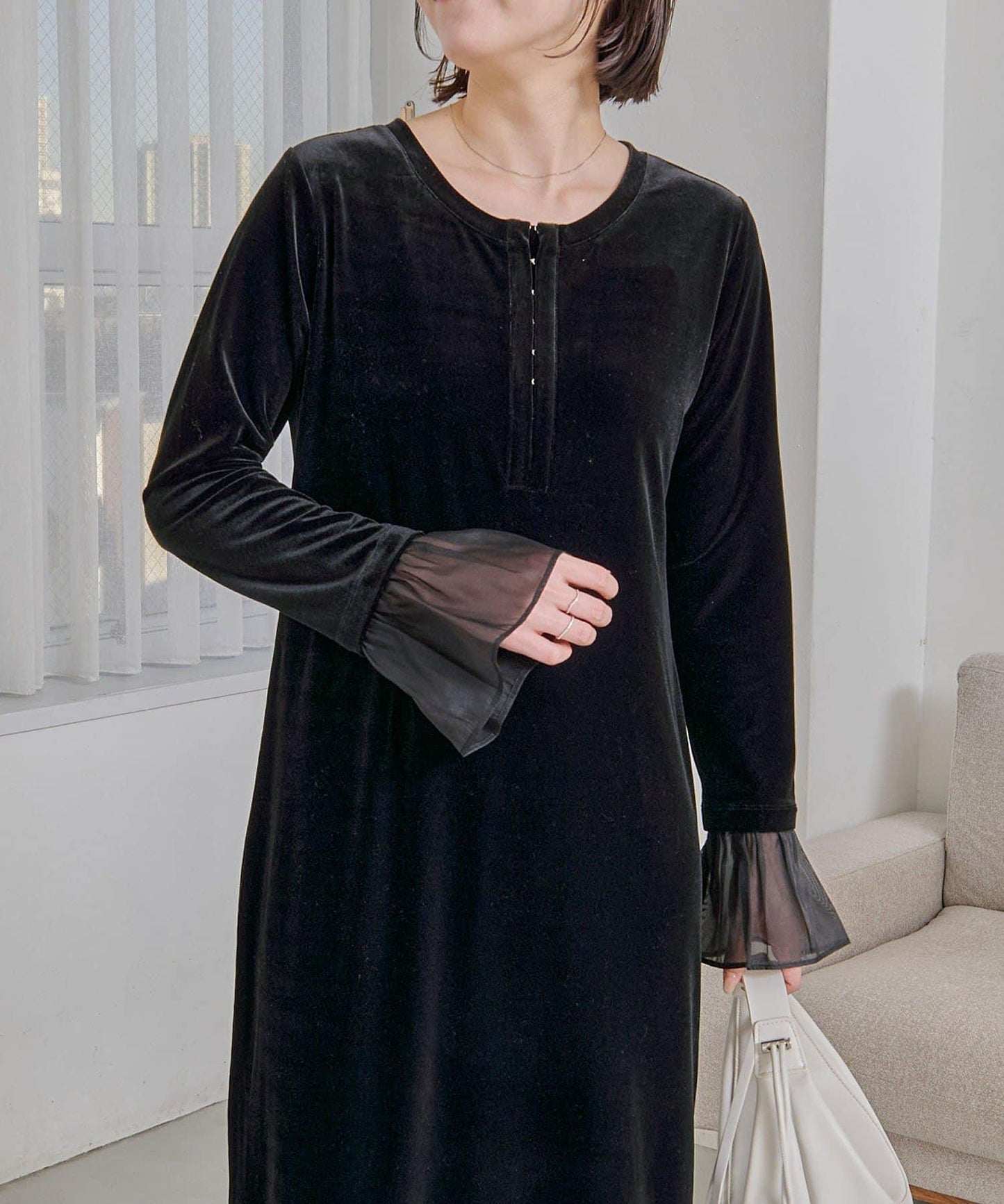 【有小個子尺碼】喇叭袖天鵝絨連衣裙