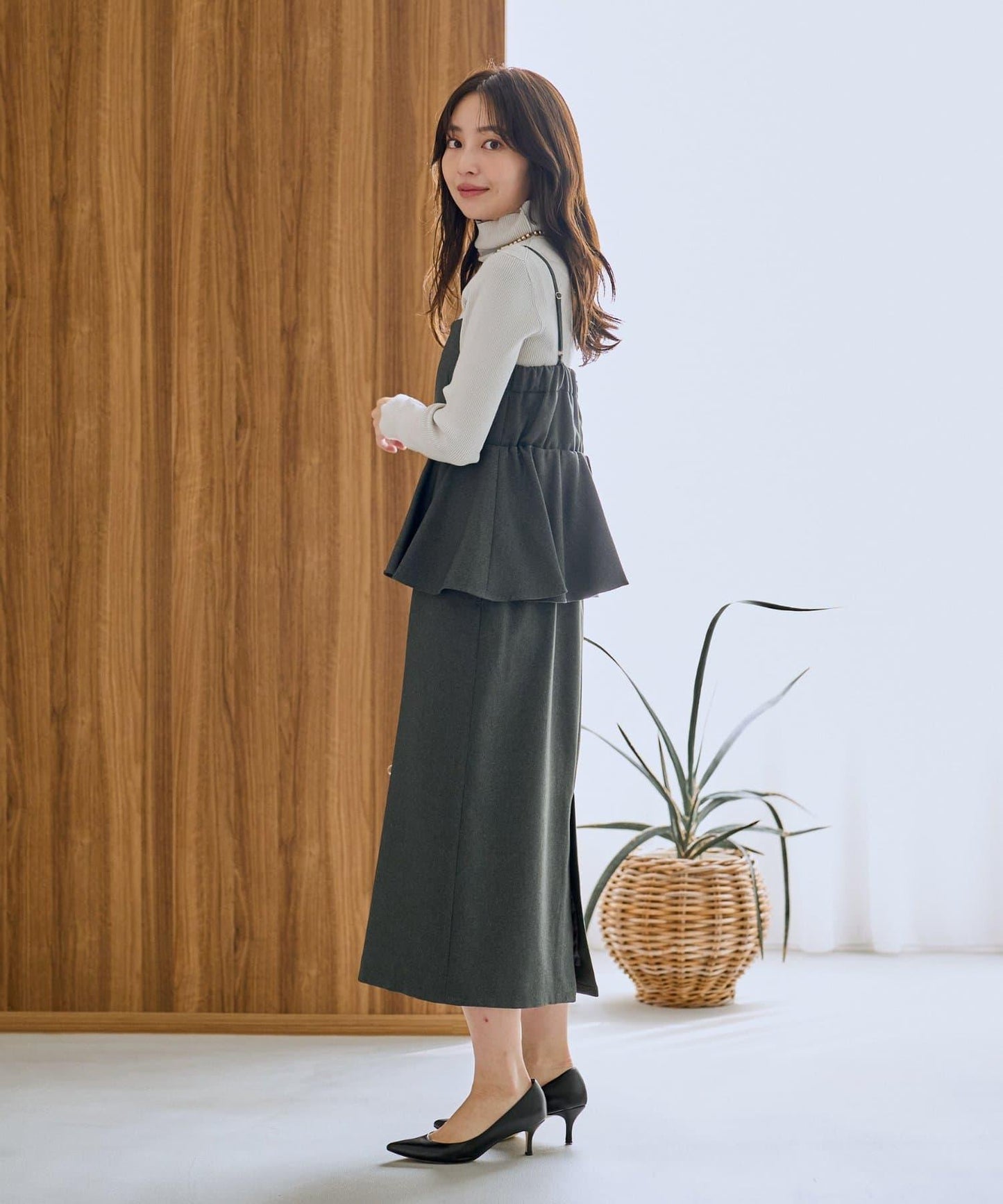 【La boutique BonBon】荷葉邊吊帶連衣裙