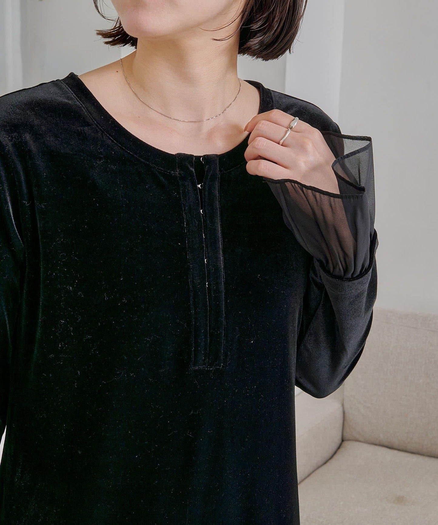 【有小個子尺碼】喇叭袖天鵝絨連衣裙