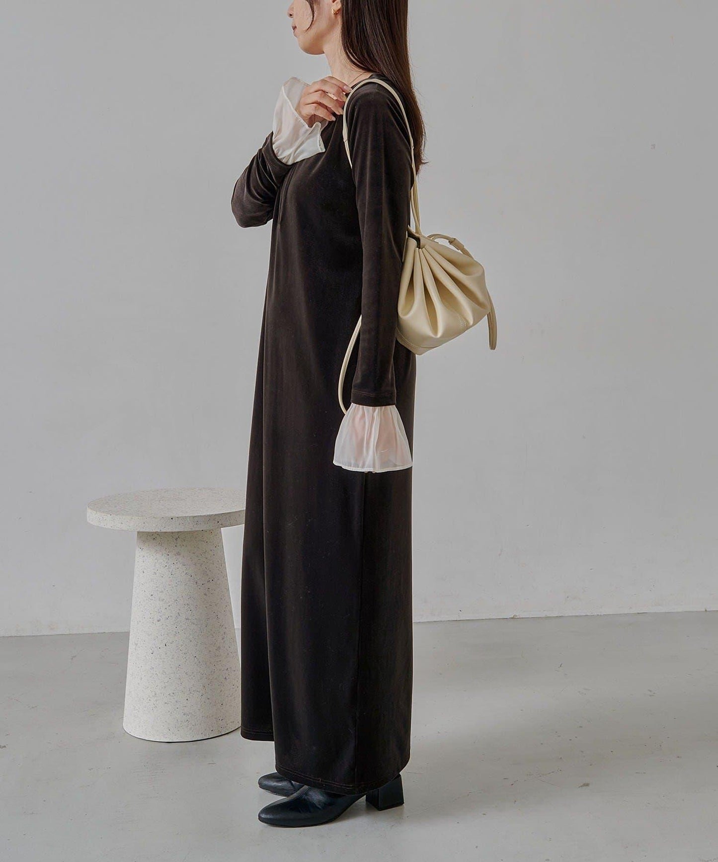 【有小個子尺碼】喇叭袖天鵝絨連衣裙