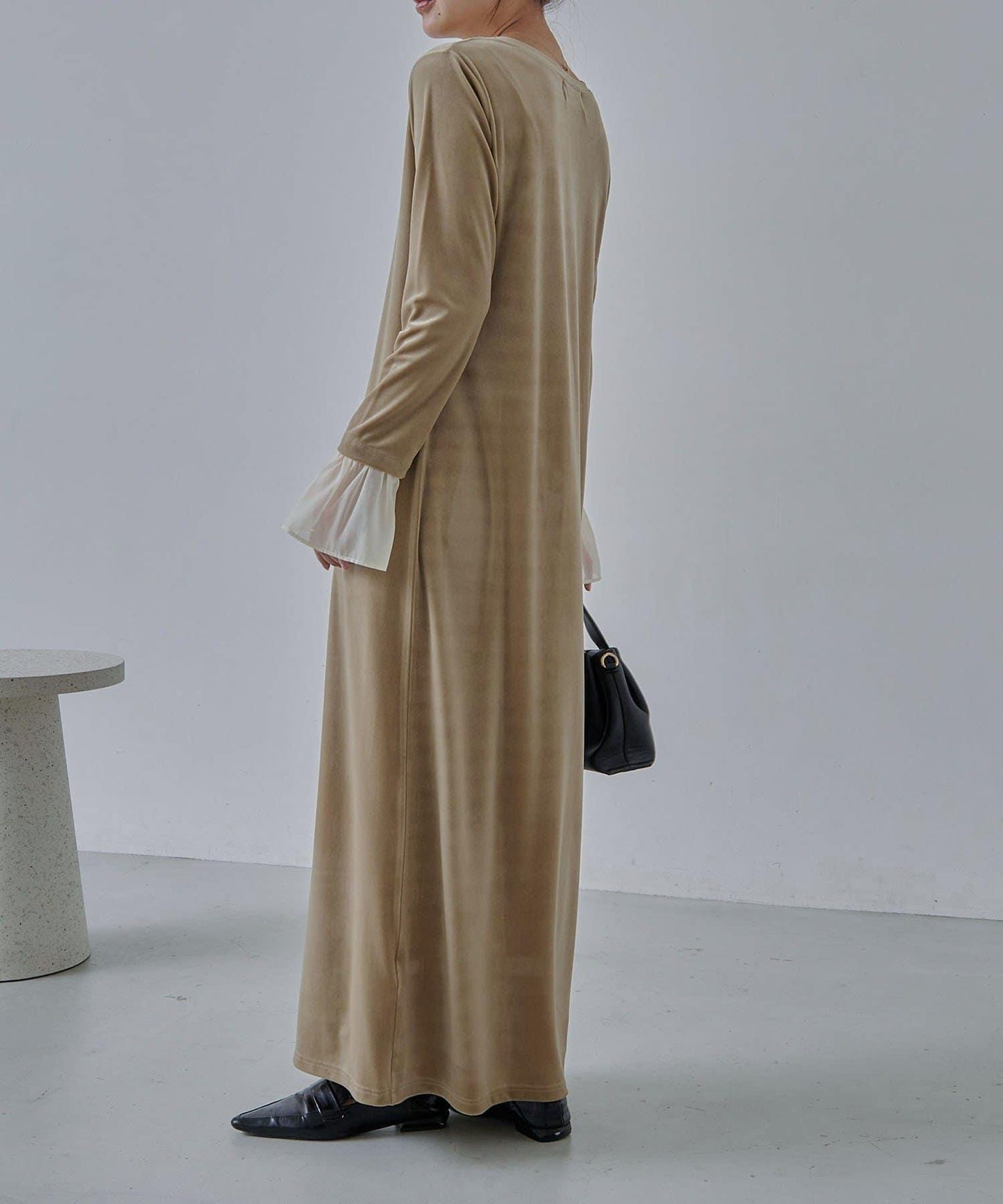 【有小個子尺碼】喇叭袖天鵝絨連衣裙