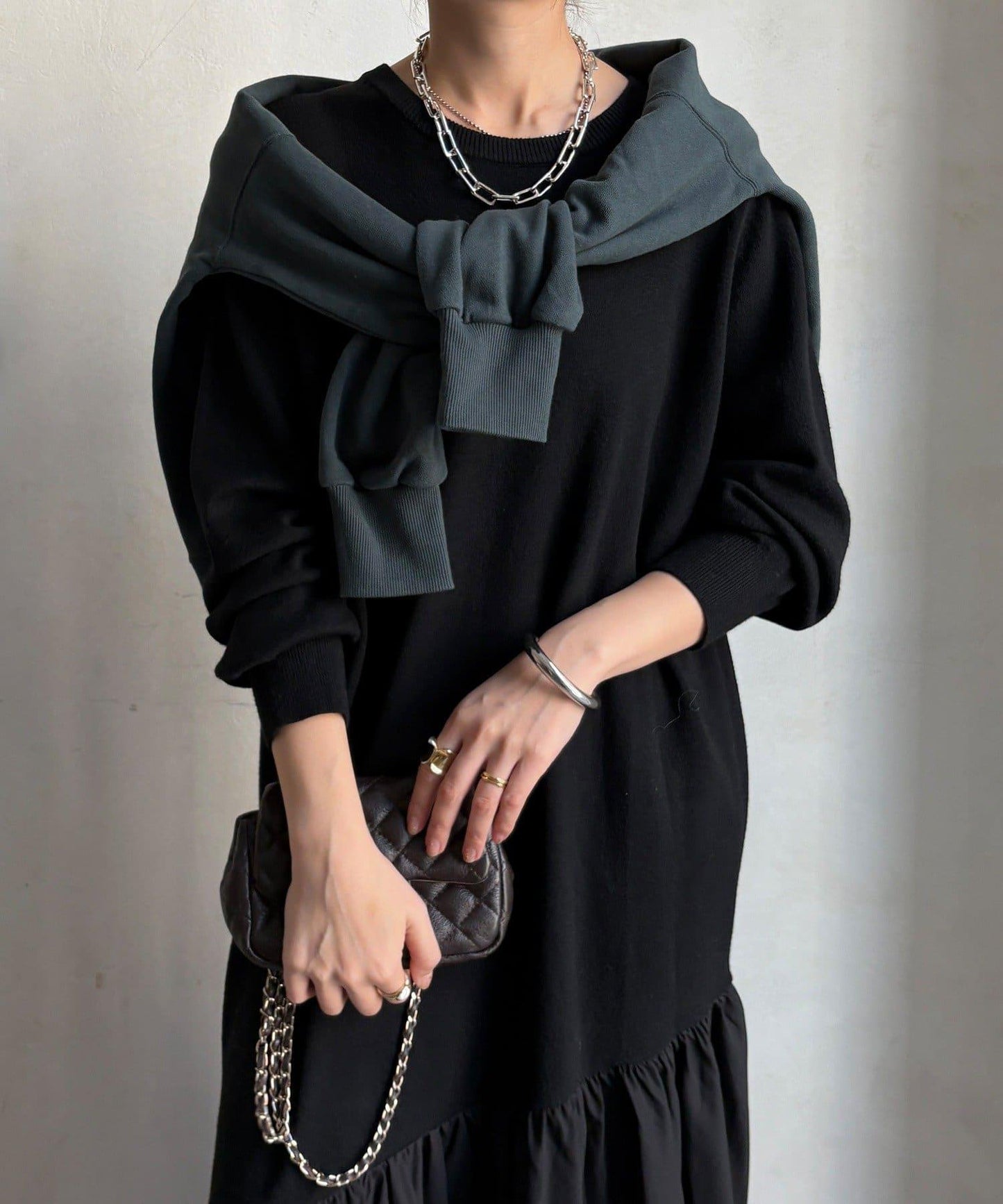 異材質拼接針織連衣裙