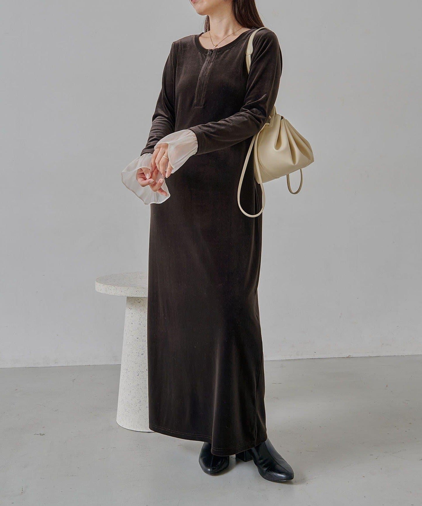 【有小個子尺碼】喇叭袖天鵝絨連衣裙