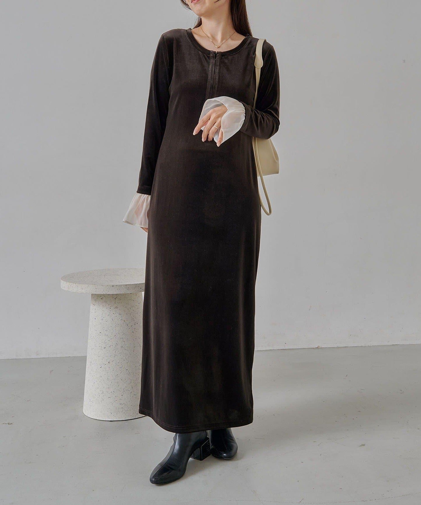 【有小個子尺碼】喇叭袖天鵝絨連衣裙