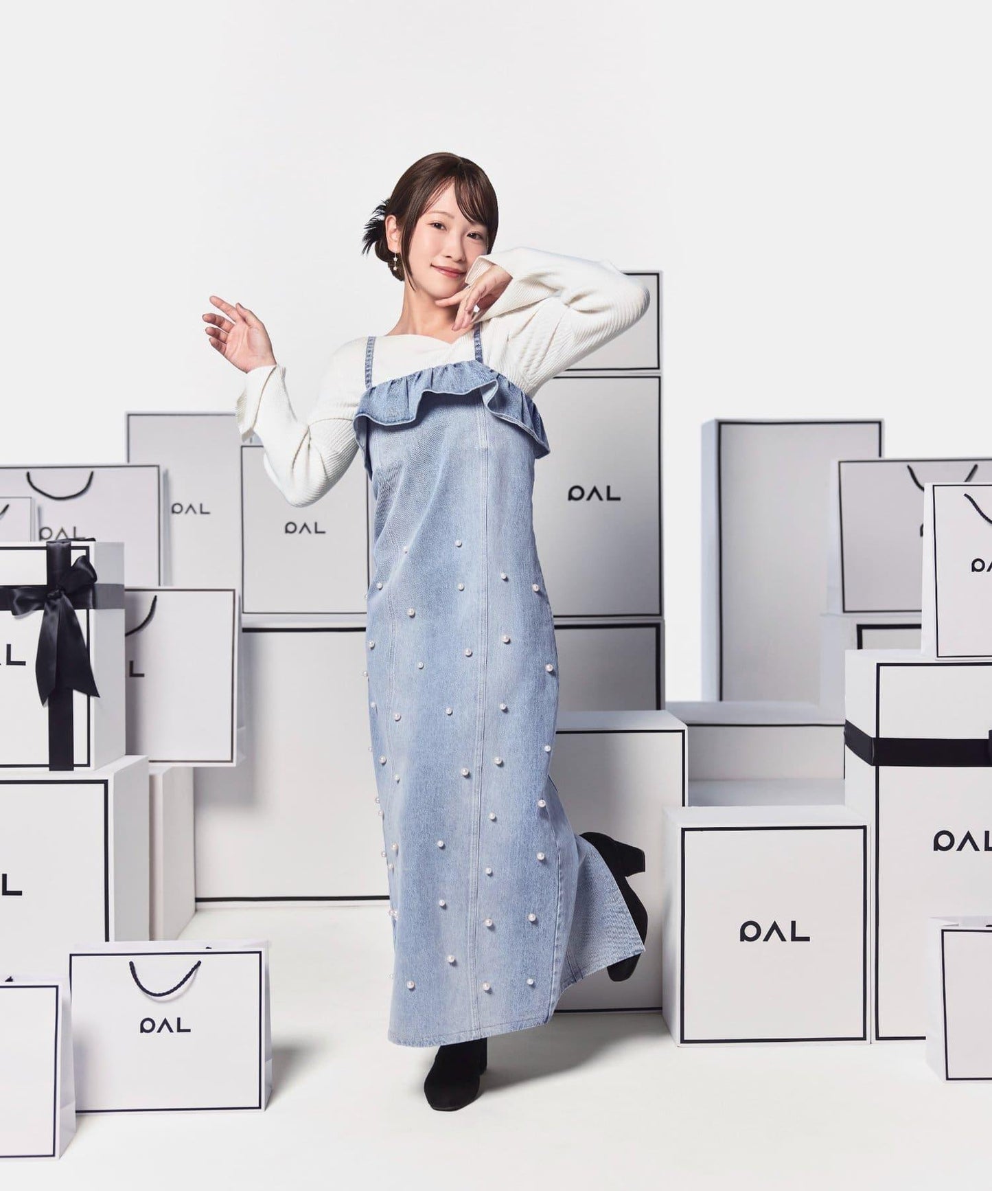 【La boutique BonBon】珍珠裝飾牛仔吊帶連衣裙