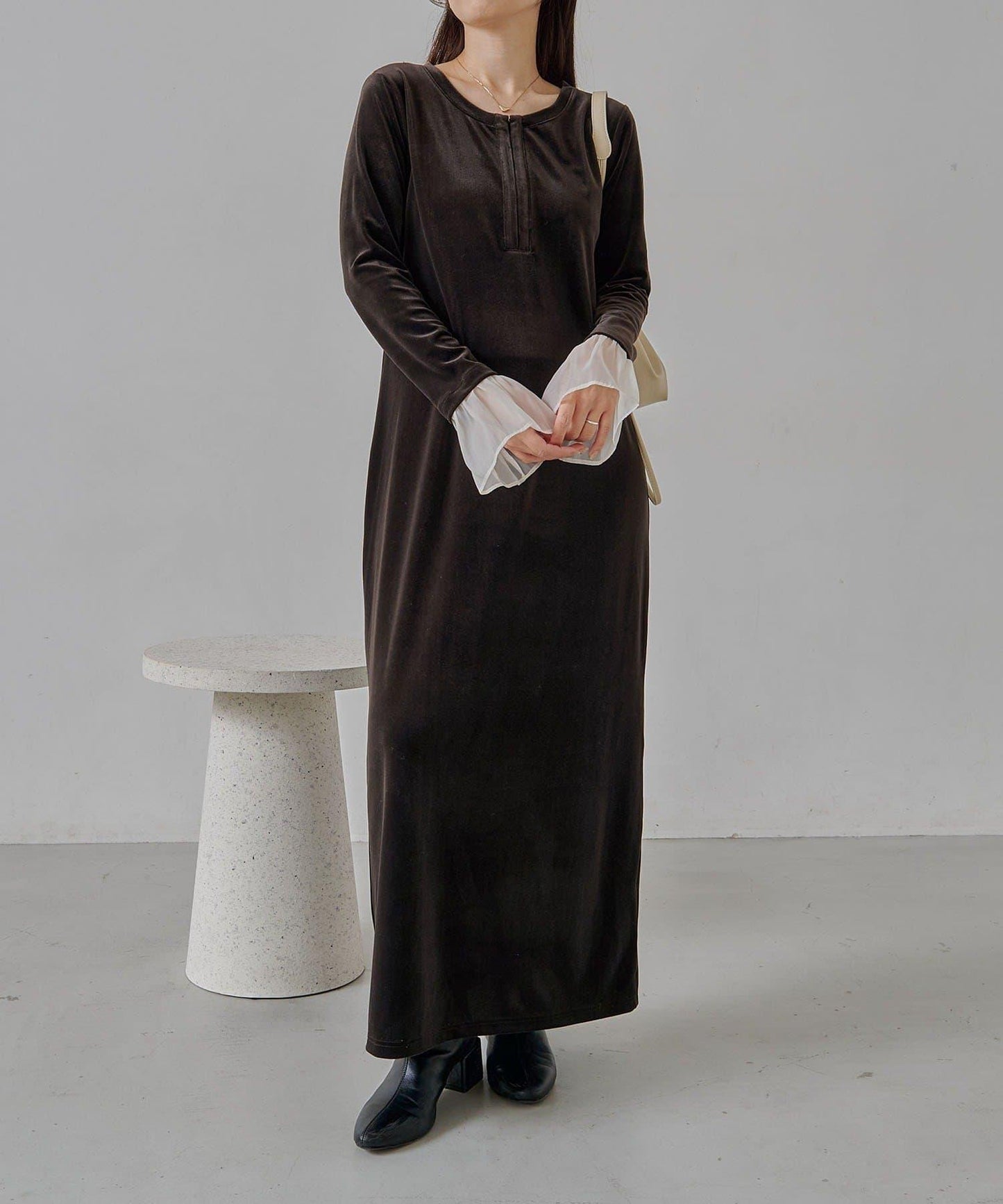 【有小個子尺碼】喇叭袖天鵝絨連衣裙