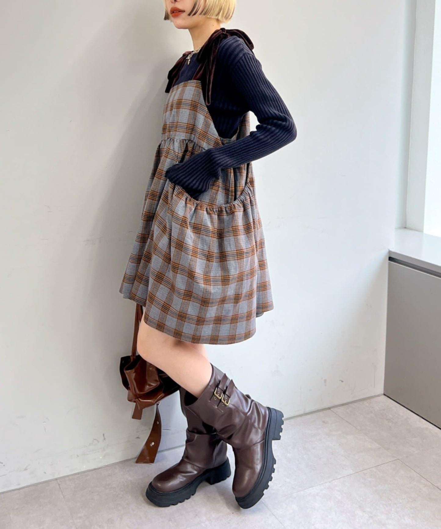 肩帶蝴蝶結格紋吊帶連衣裙