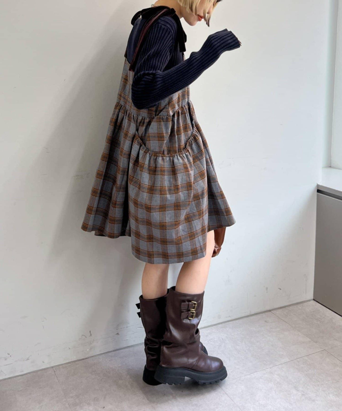 肩帶蝴蝶結格紋吊帶連衣裙