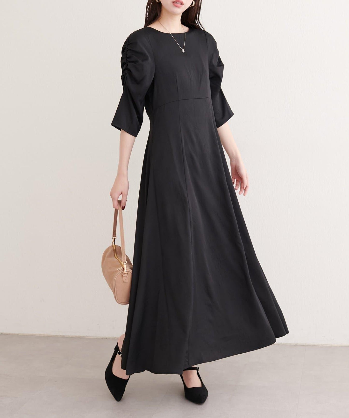 花卉提花泡泡袖連衣裙