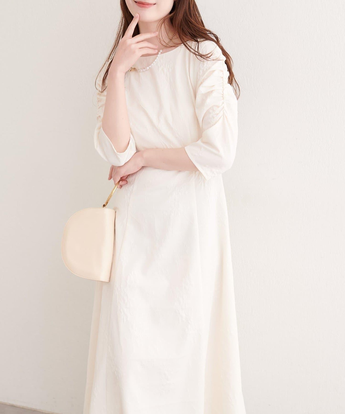 花卉提花泡泡袖連衣裙