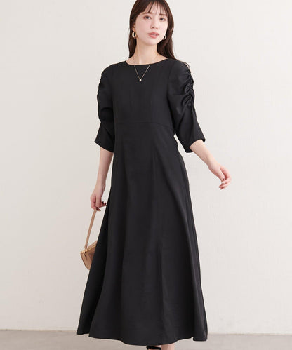 花卉提花泡泡袖連衣裙