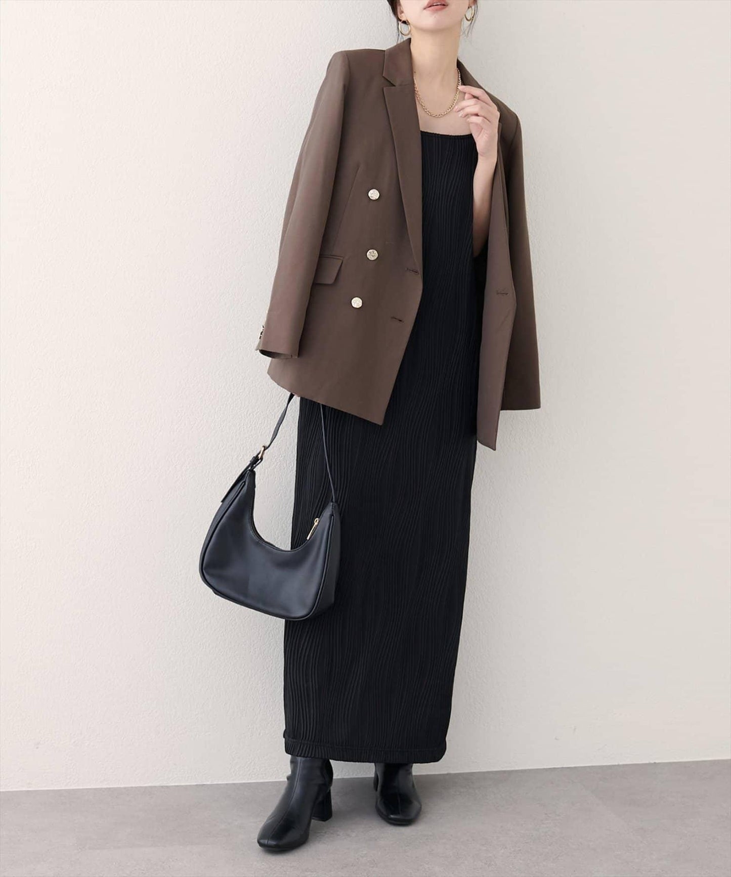 流線條紋修身連衣裙