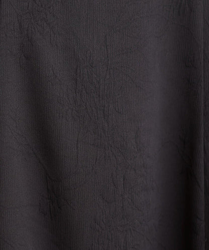 花卉提花泡泡袖連衣裙