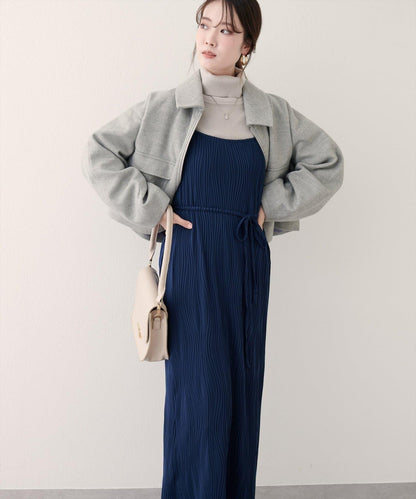 流線條紋修身連衣裙