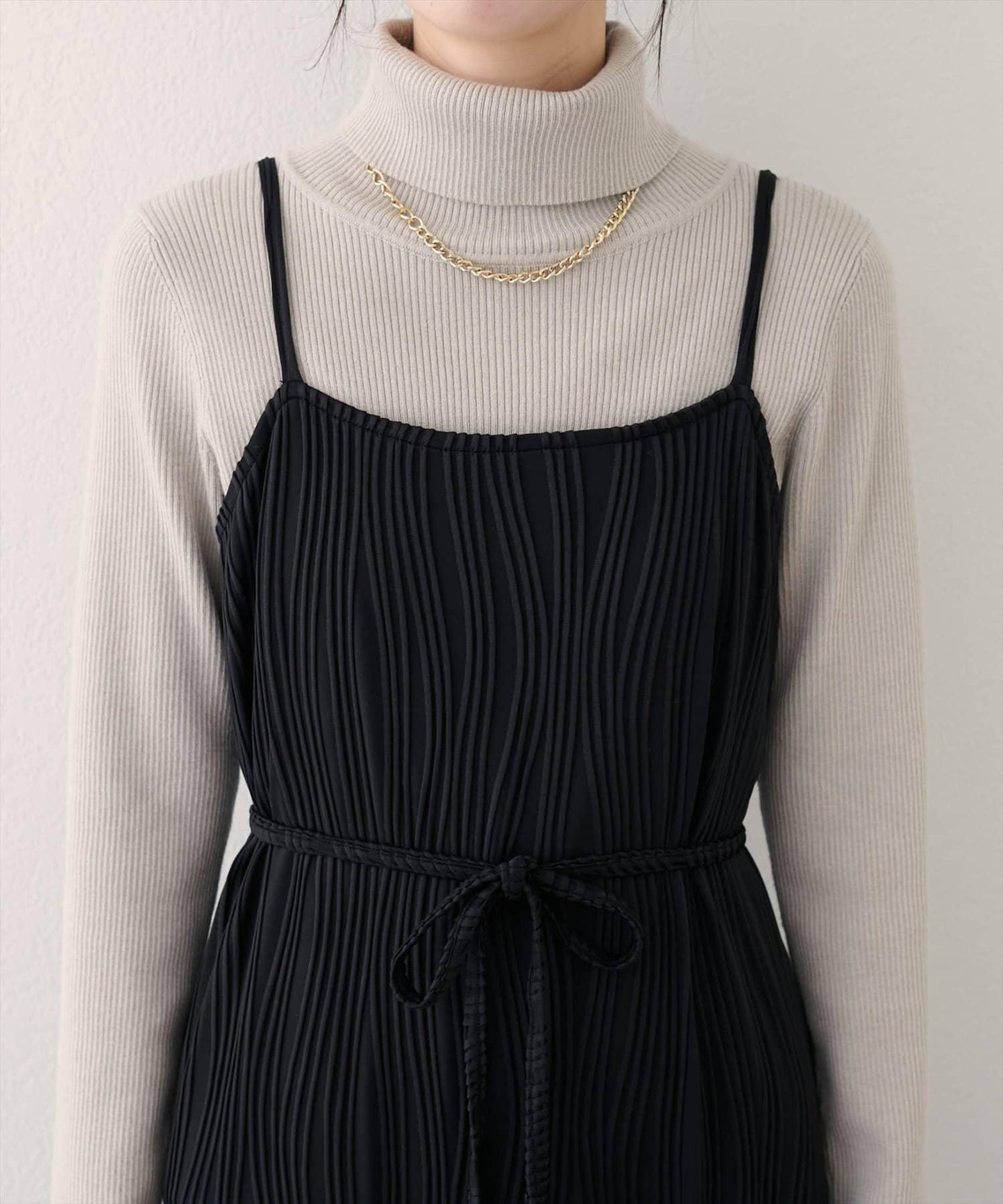 流線條紋修身連衣裙