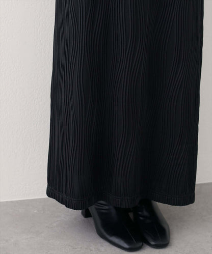 流線條紋修身連衣裙