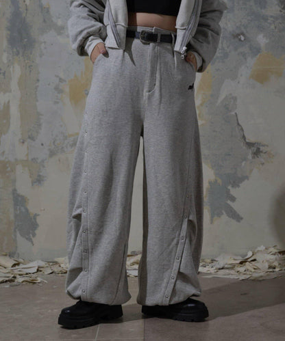 【Mavie..7】【3尺碼可選】鉚釘裝飾弧形衛褲