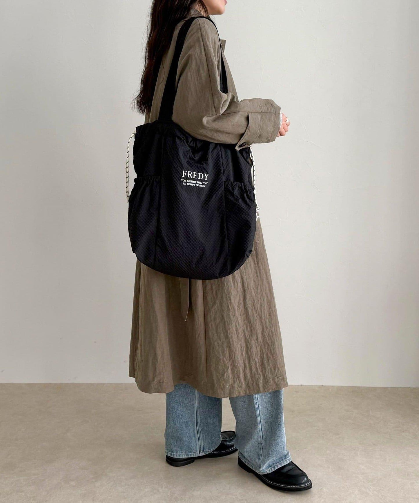 防潑水足球側袋托特包