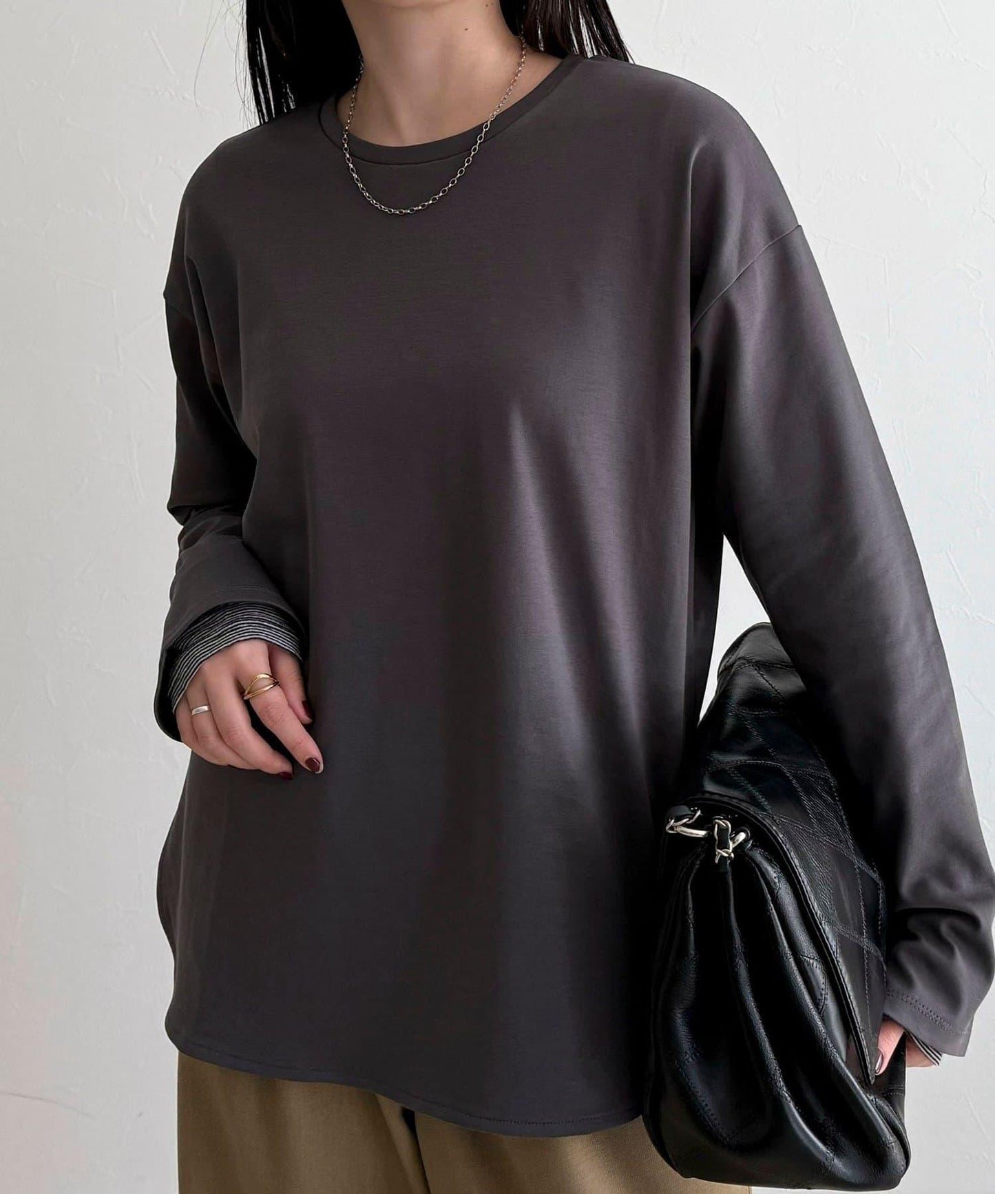 順滑圓弧下襬長袖T恤