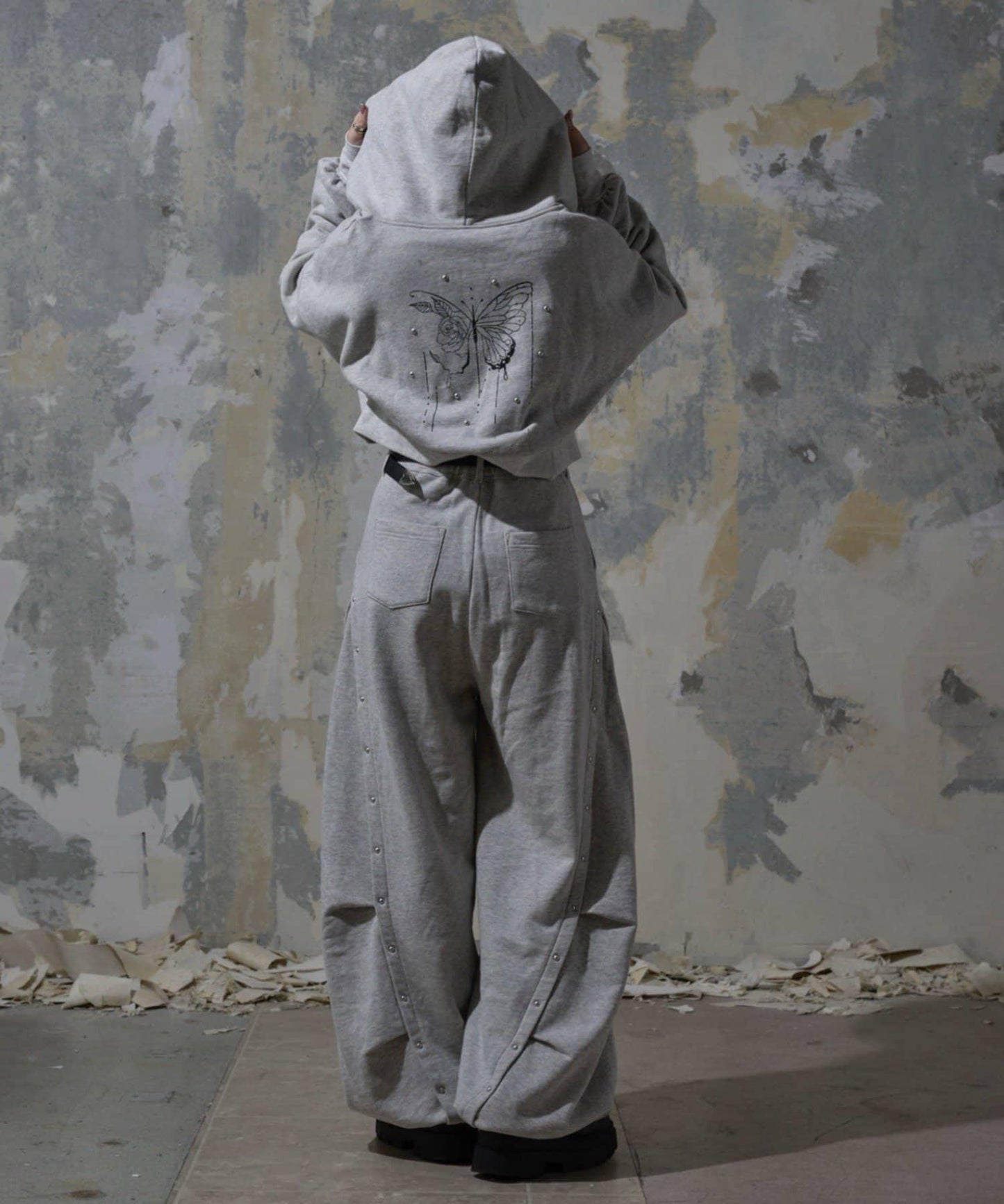 【Mavie..7】【3尺碼可選】鉚釘裝飾弧形衛褲