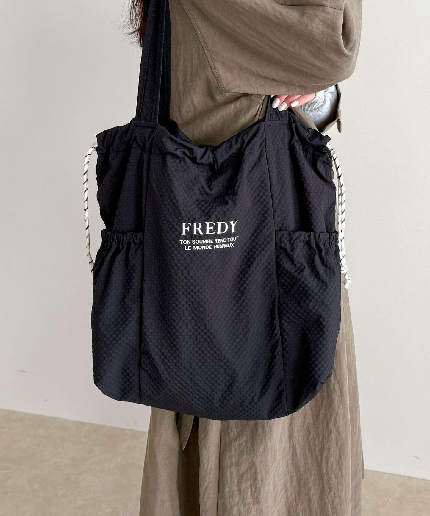 防潑水足球側袋托特包