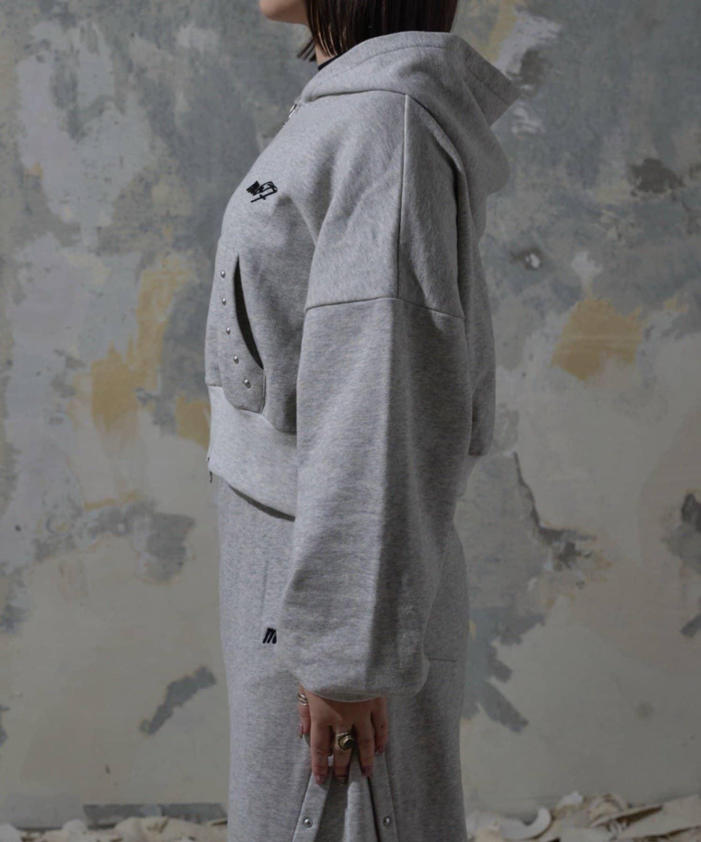 【Mavie..7】鉚釘裝飾衛衣連帽衫