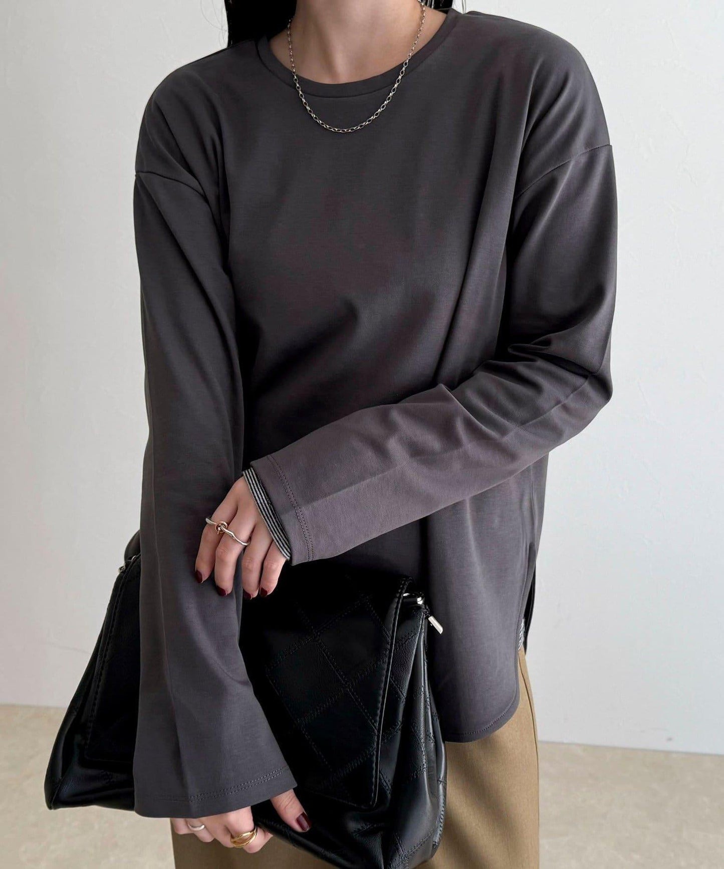順滑圓弧下襬長袖T恤