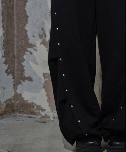 【Mavie..7】【3尺碼可選】鉚釘裝飾弧形衛褲