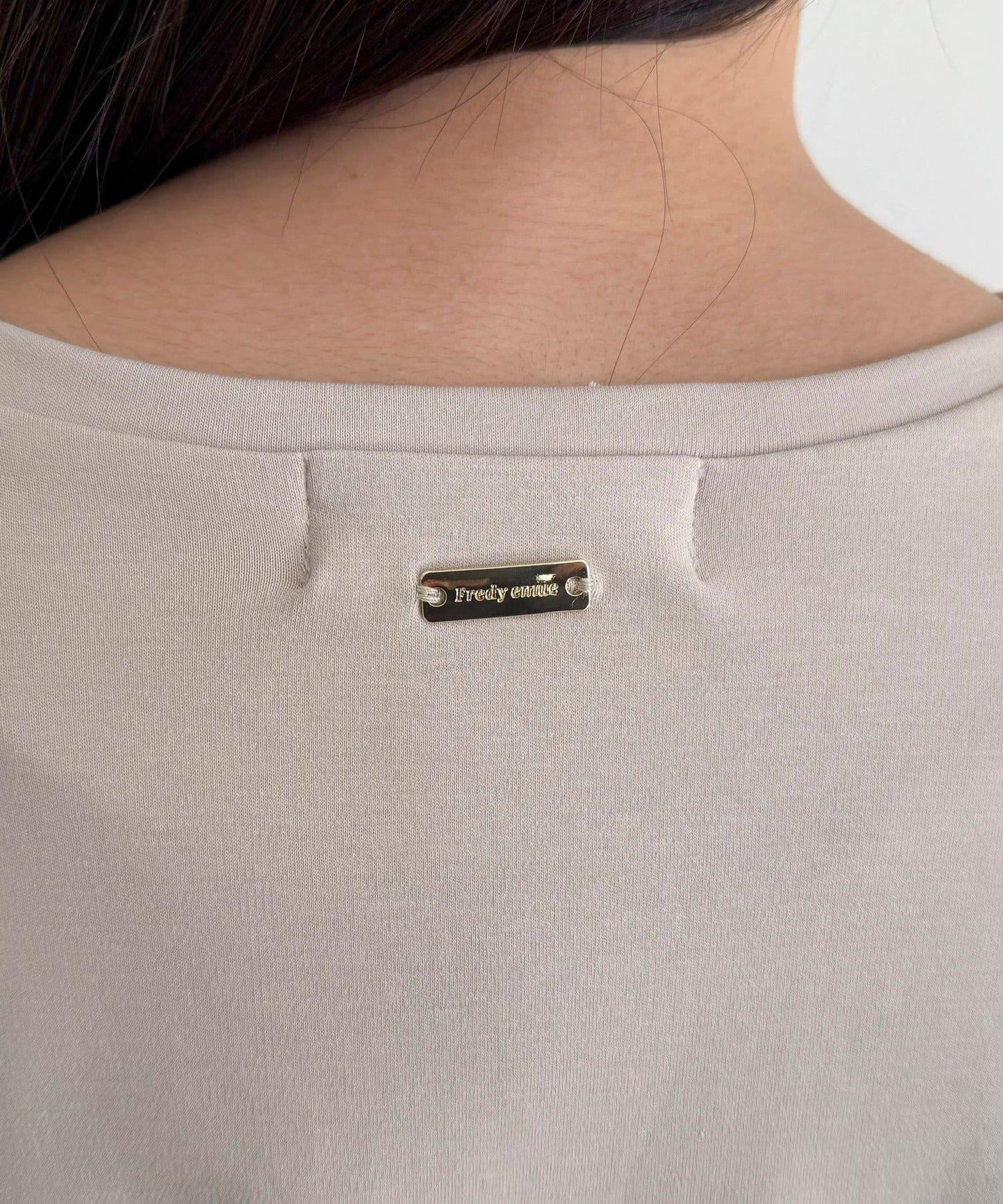 順滑圓弧下襬長袖T恤