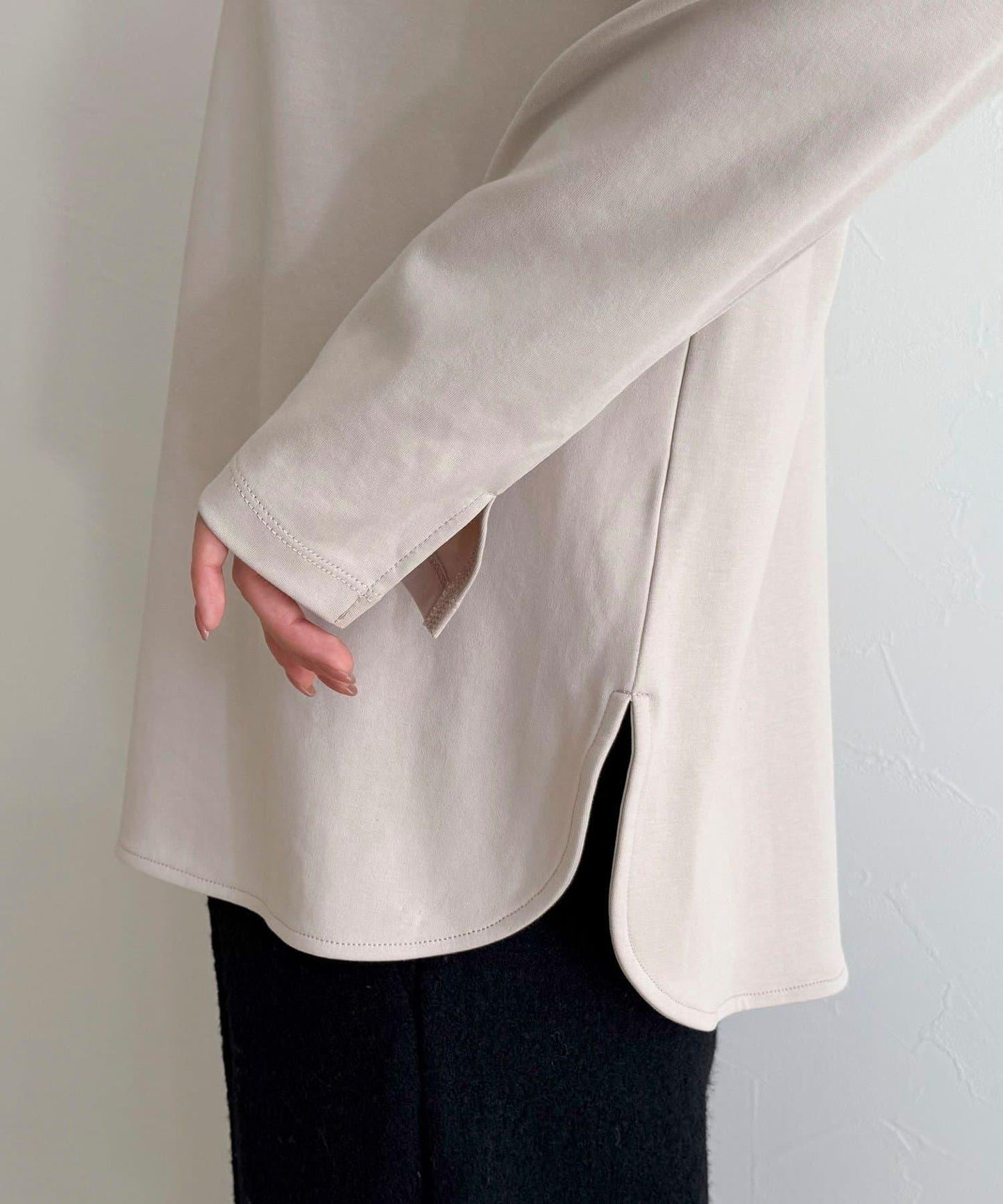 順滑圓弧下襬長袖T恤