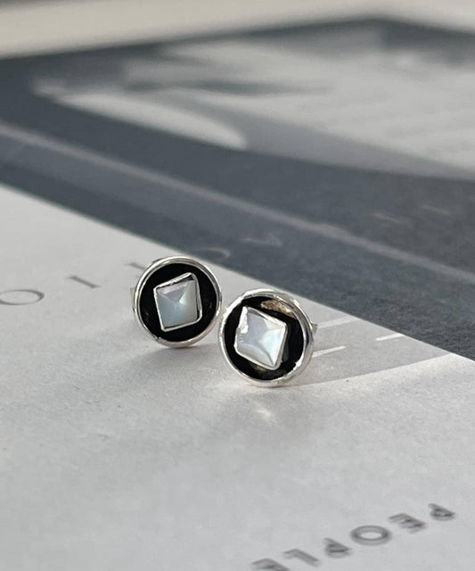 《スターリングシルバー使用》迷你圓形耳釘