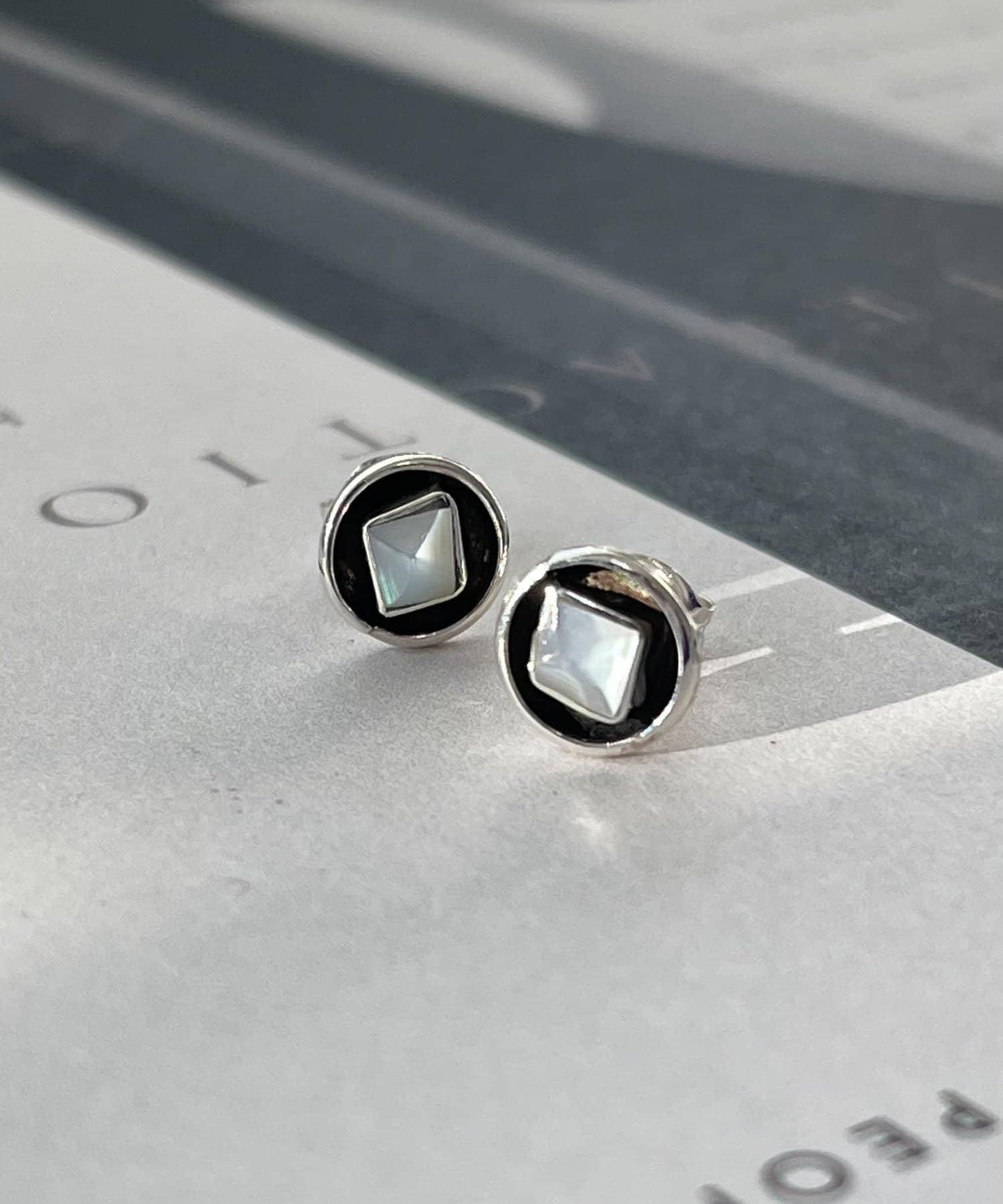 《スターリングシルバー使用》迷你圓形耳釘