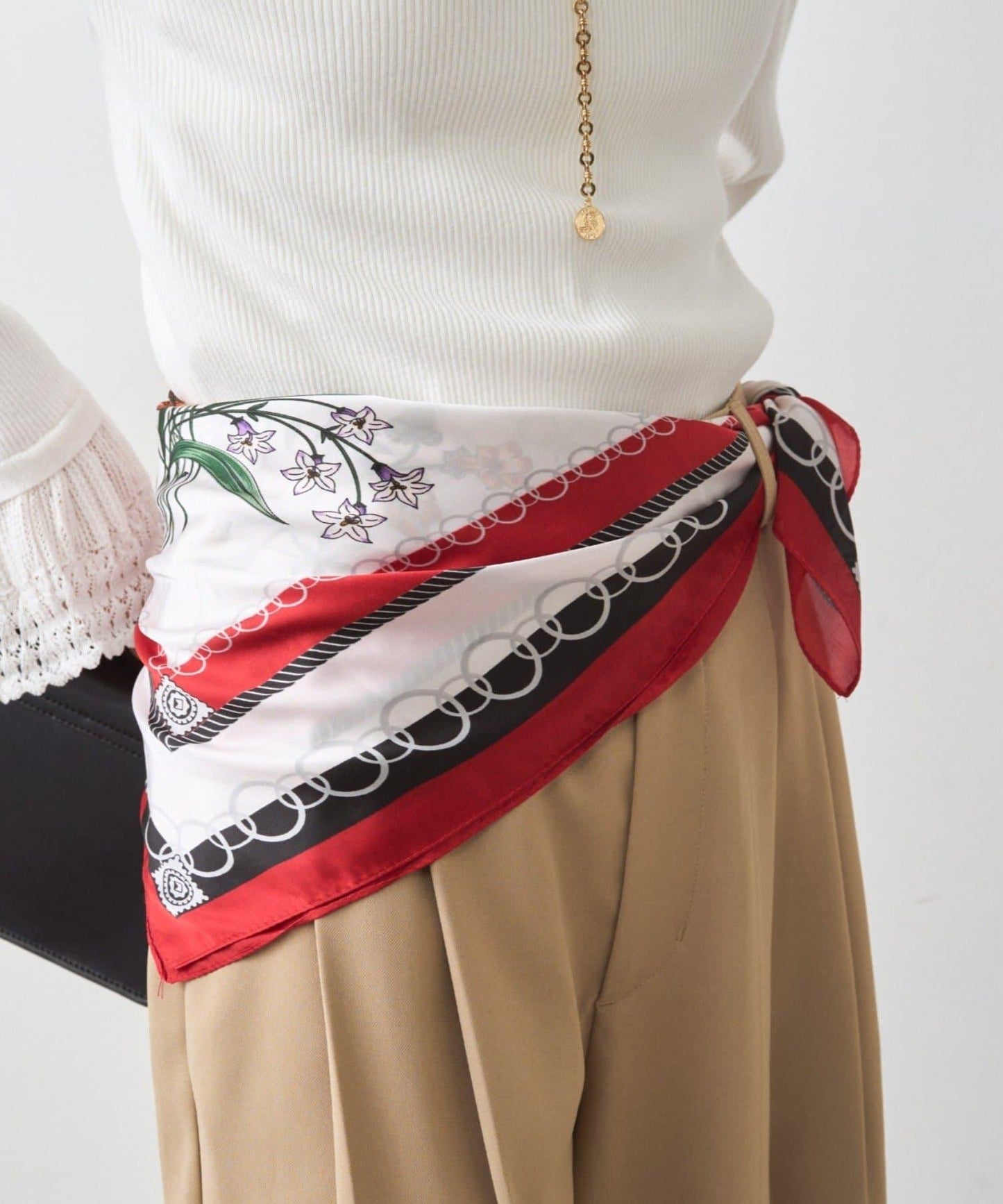 【GALENA/ガレナ】經典花卉絲巾