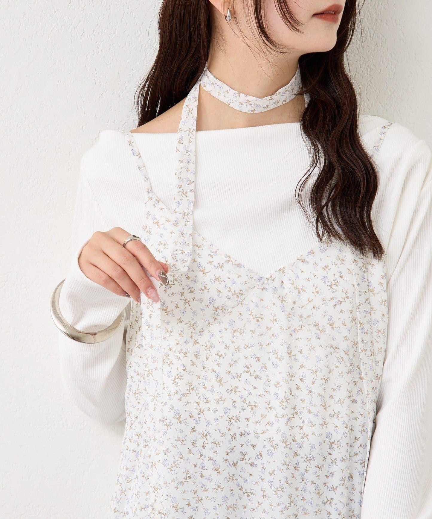 花邊下襬吊帶連衣裙