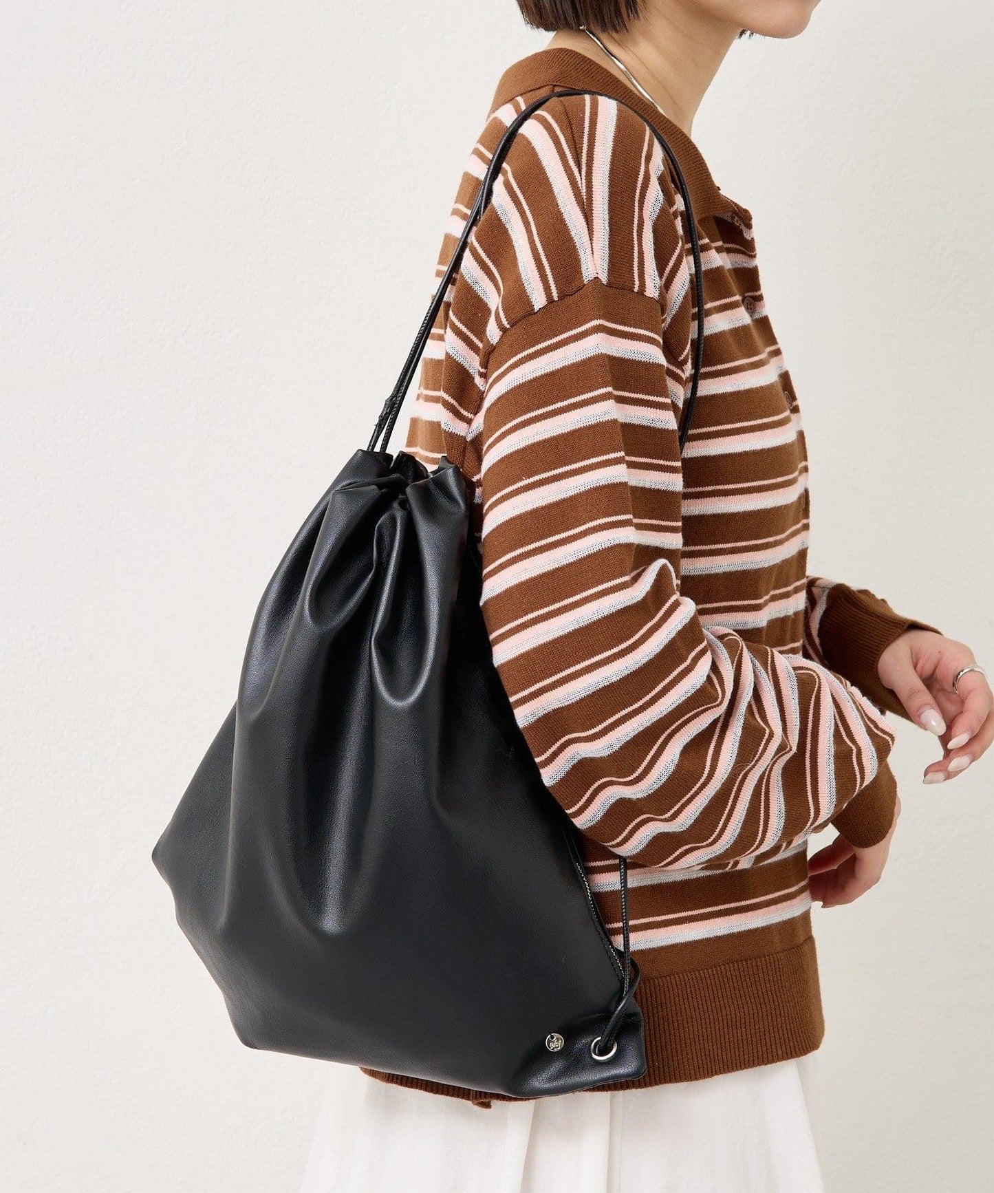 帶托盤抽繩揹包