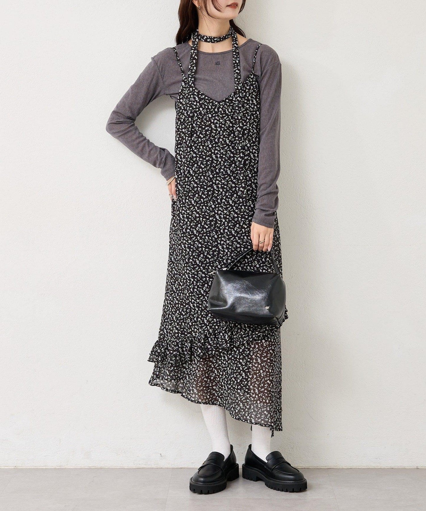 花邊下襬吊帶連衣裙