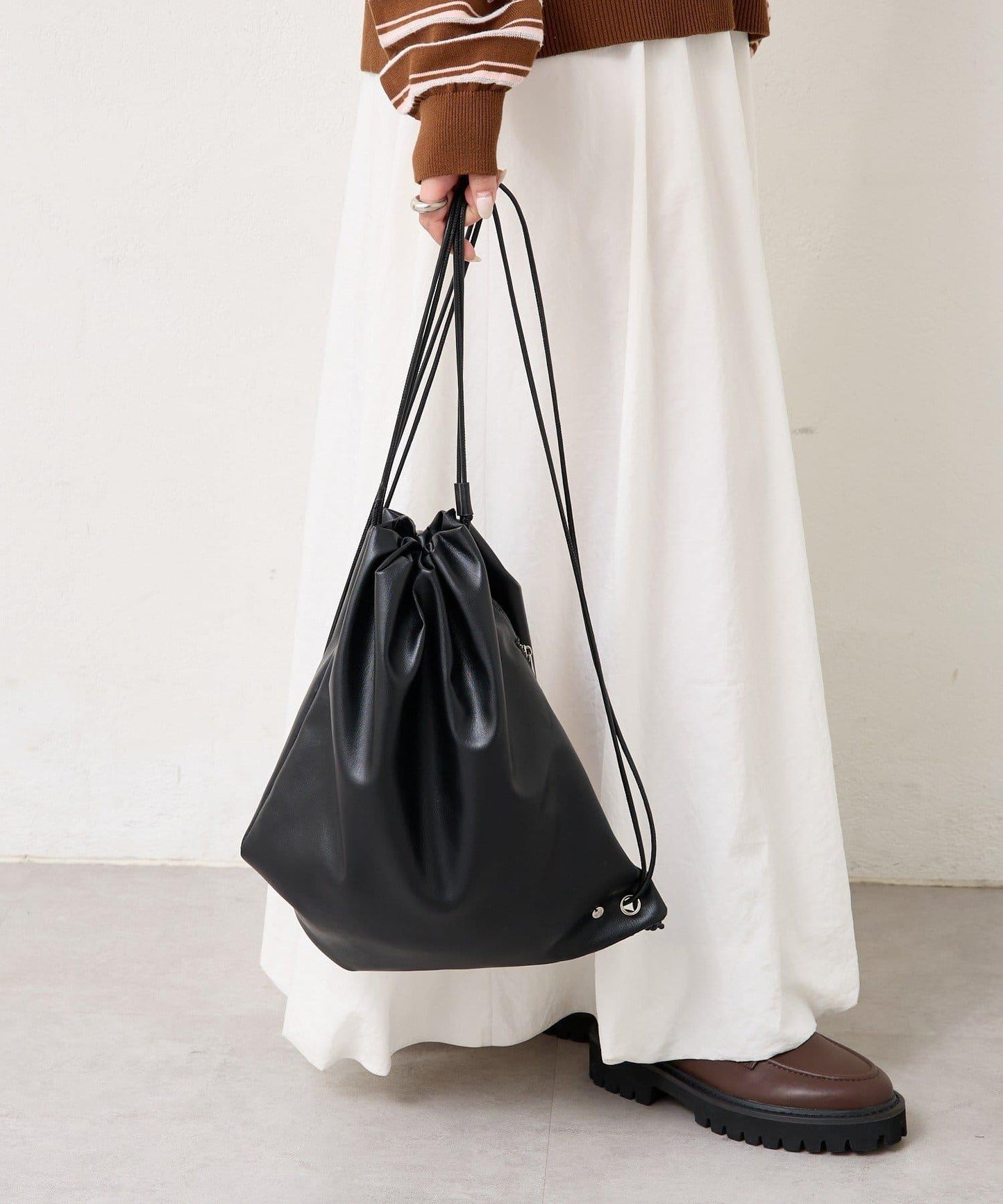 帶托盤抽繩揹包