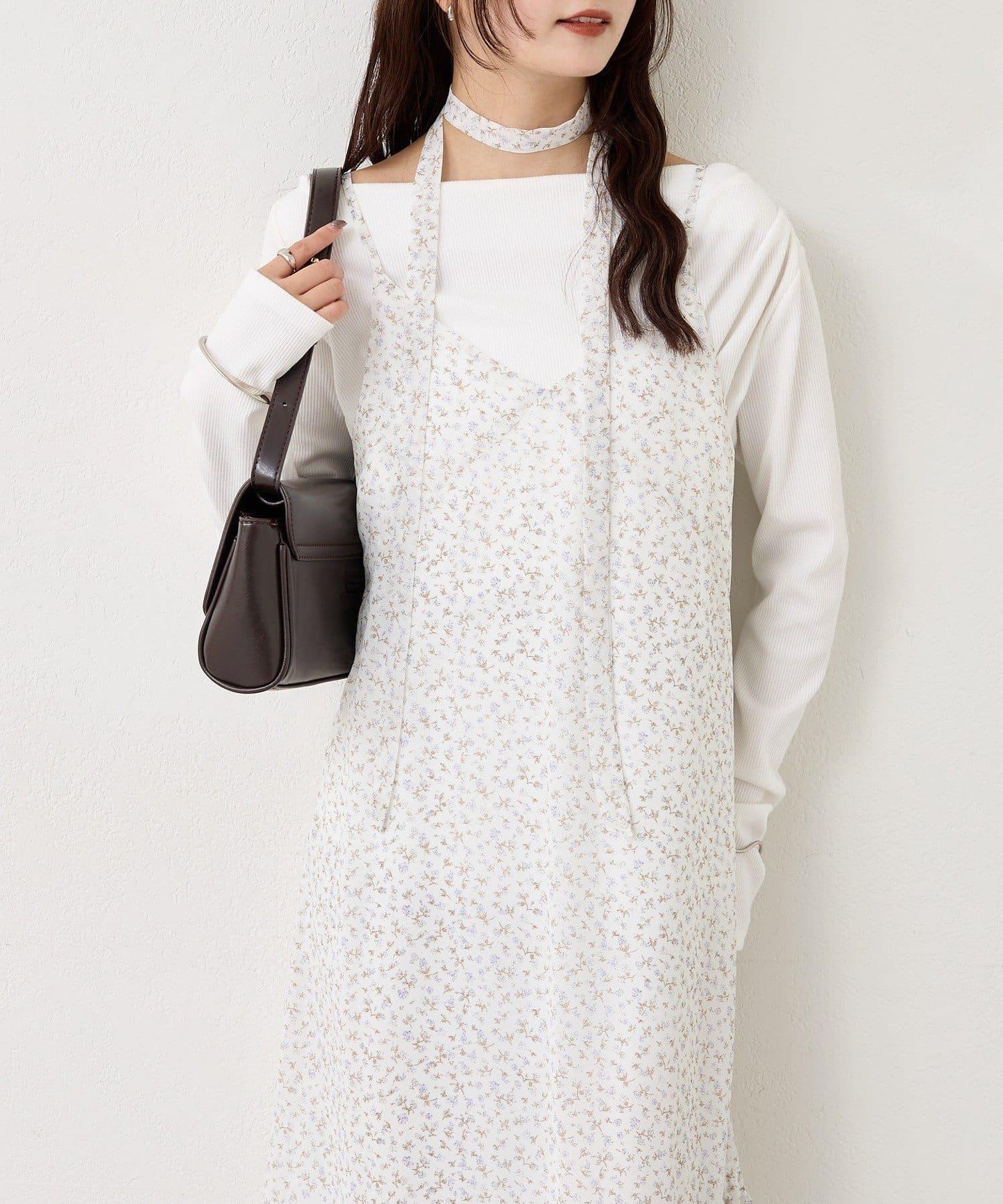 花邊下襬吊帶連衣裙