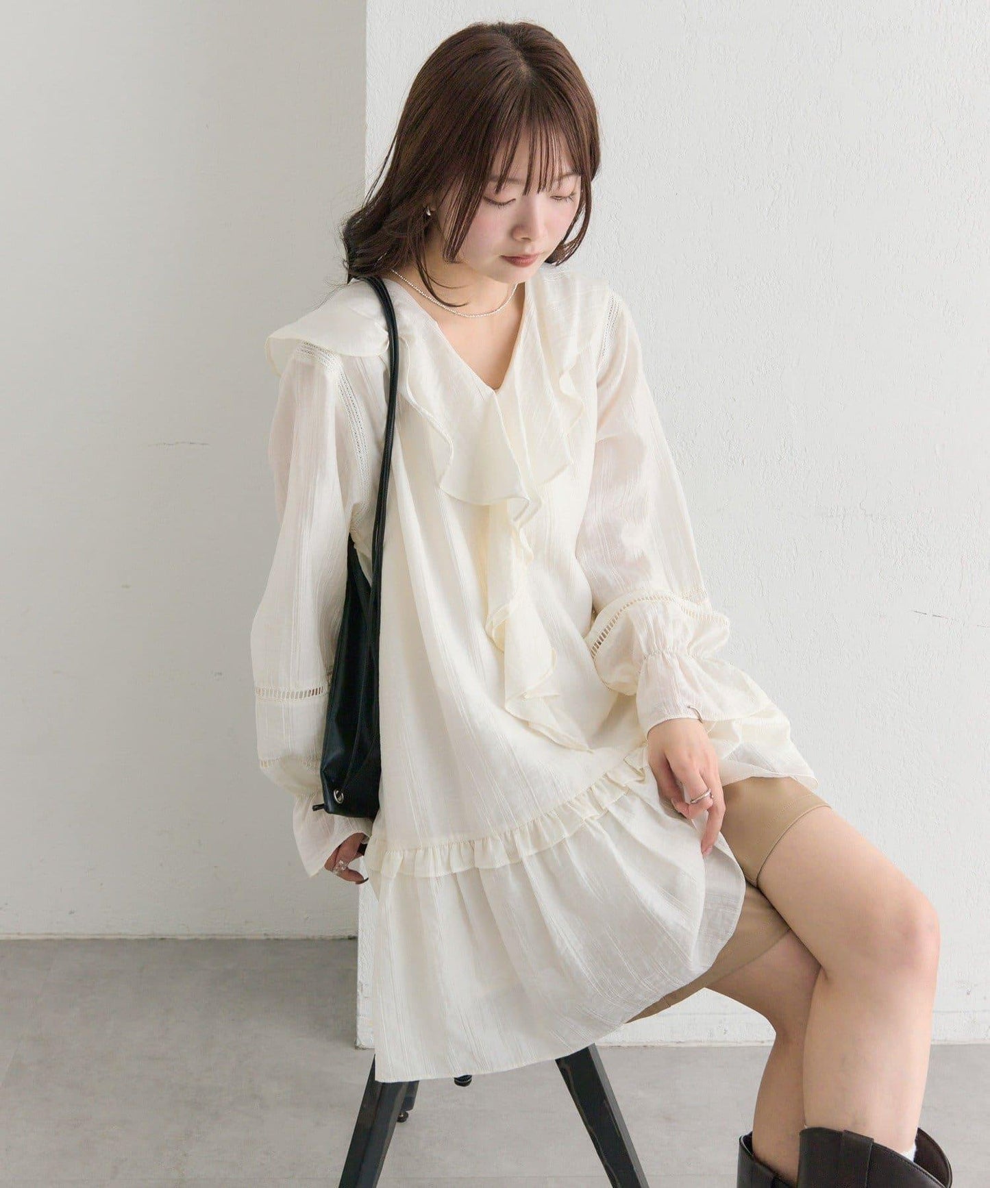 荷葉邊層疊迷你連衣裙