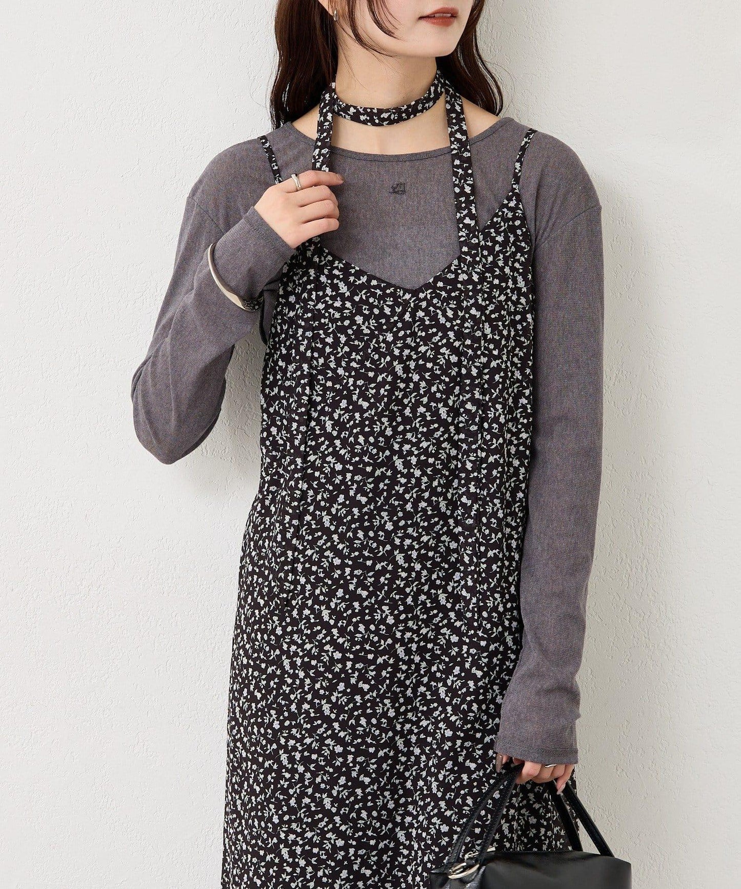 花邊下襬吊帶連衣裙