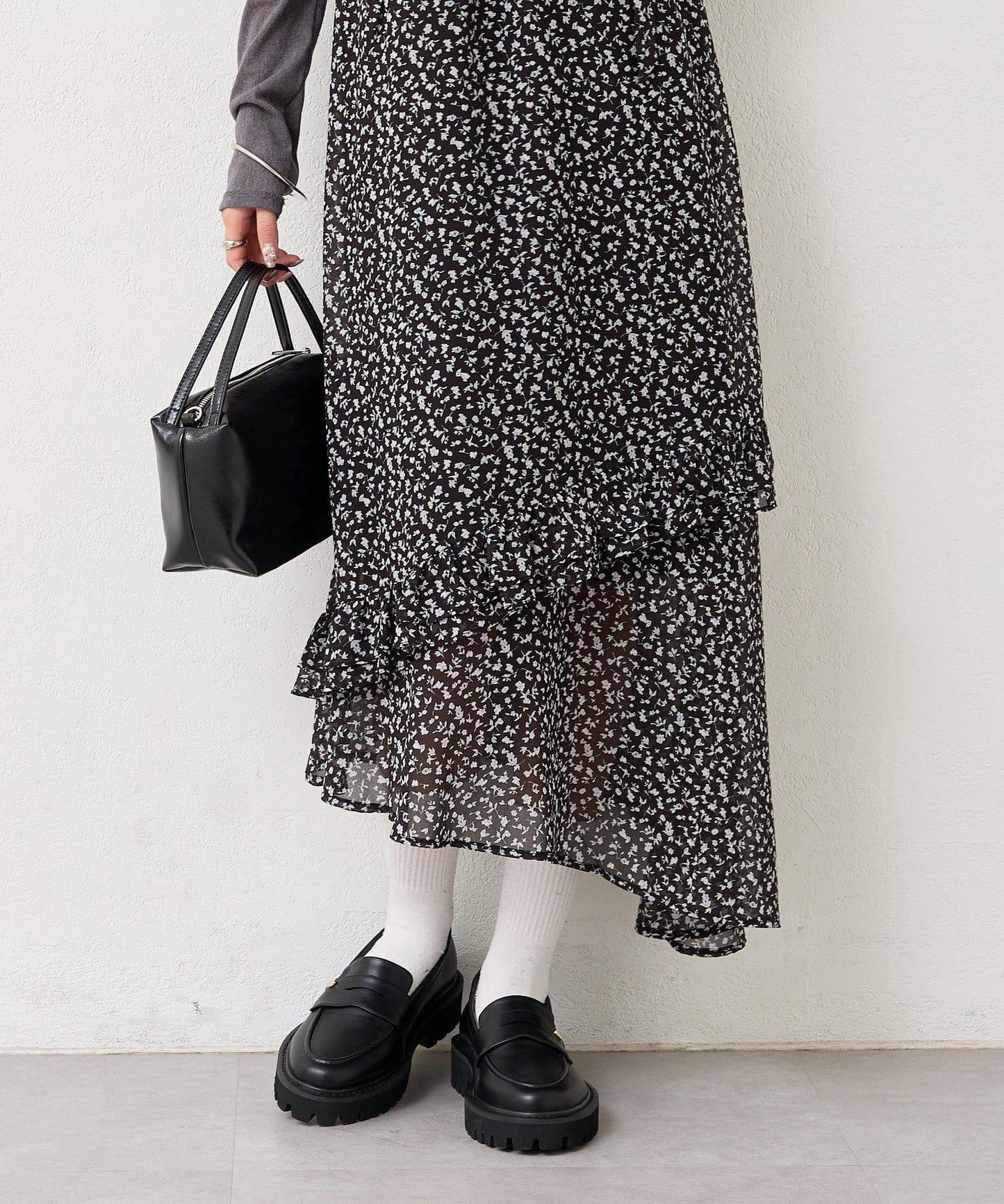 花邊下襬吊帶連衣裙