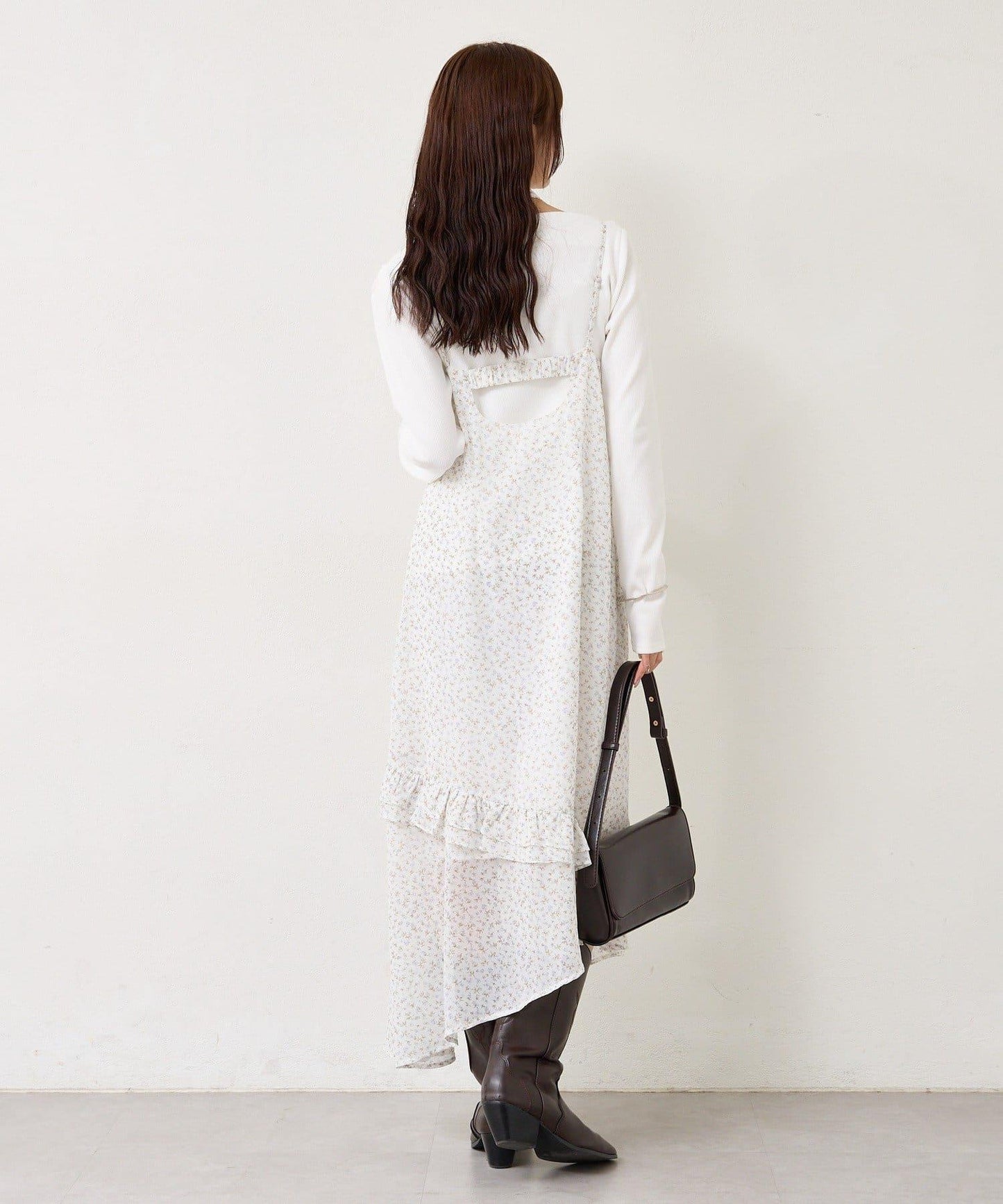 花邊下襬吊帶連衣裙