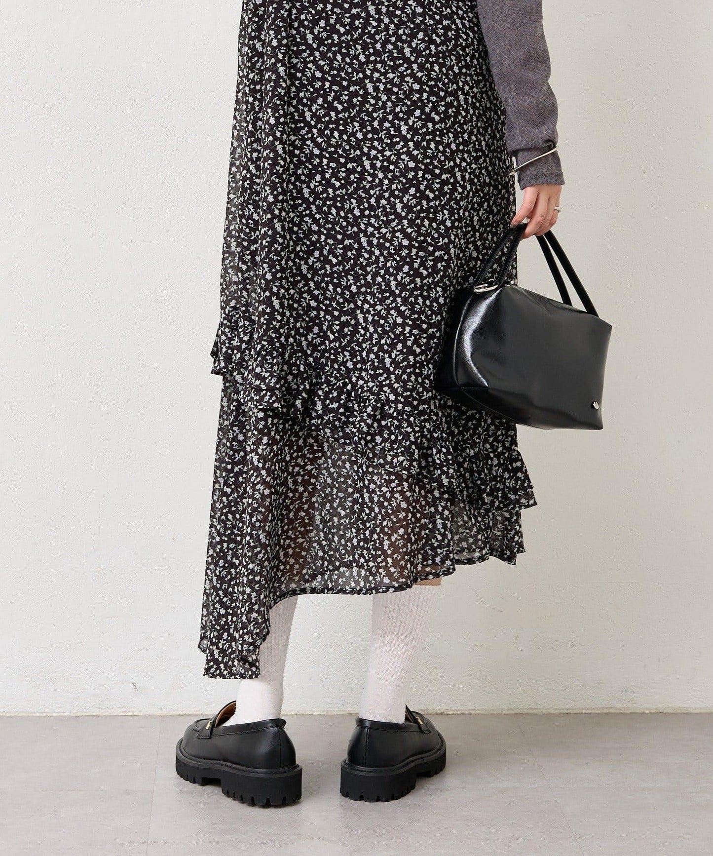 花邊下襬吊帶連衣裙