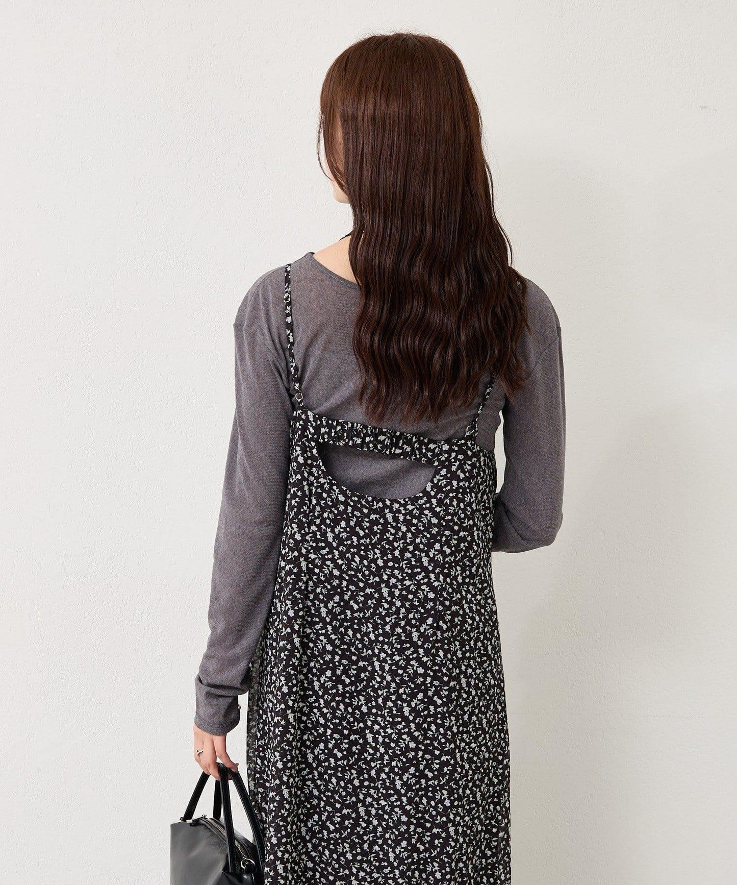 花邊下襬吊帶連衣裙