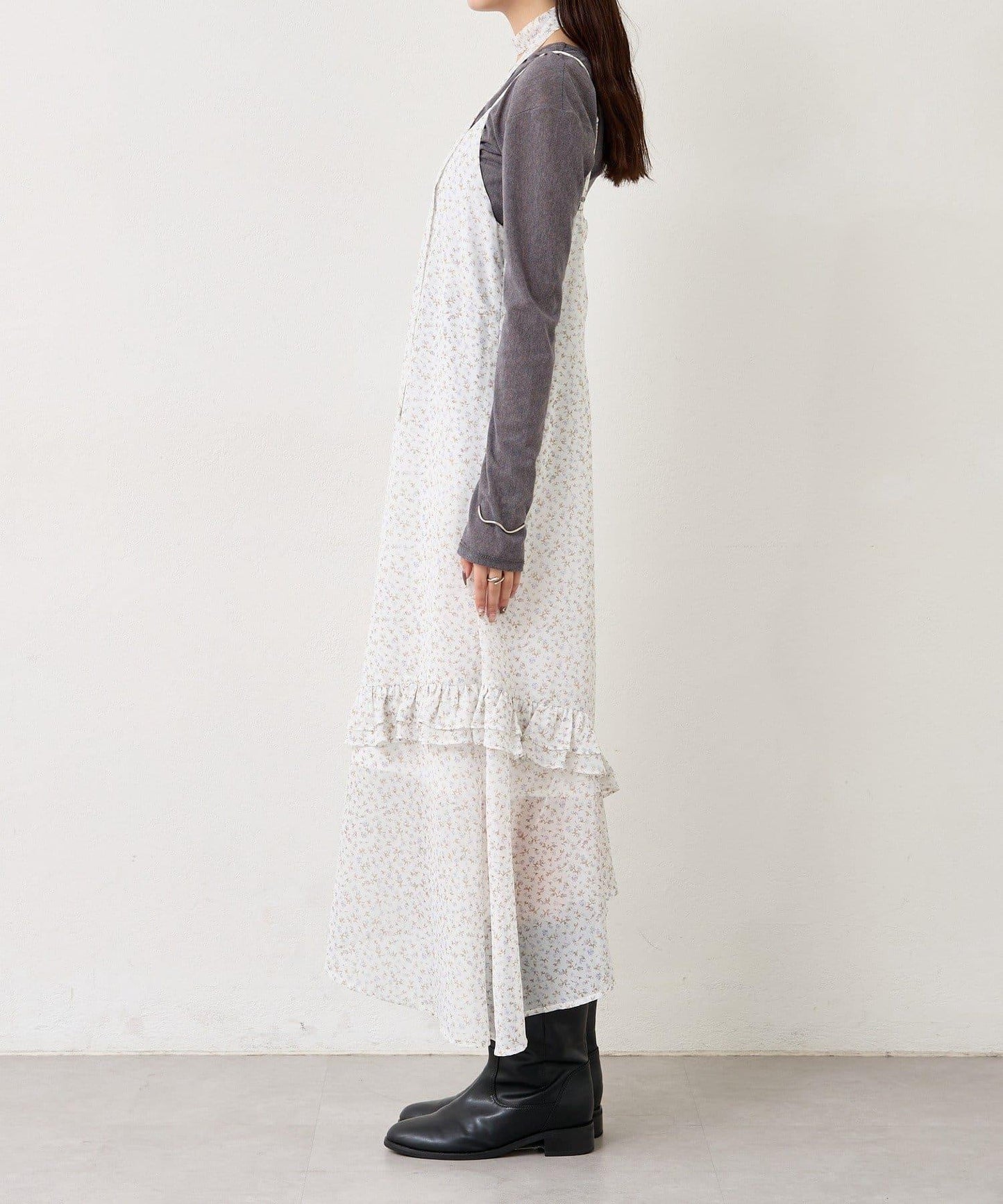 花邊下襬吊帶連衣裙